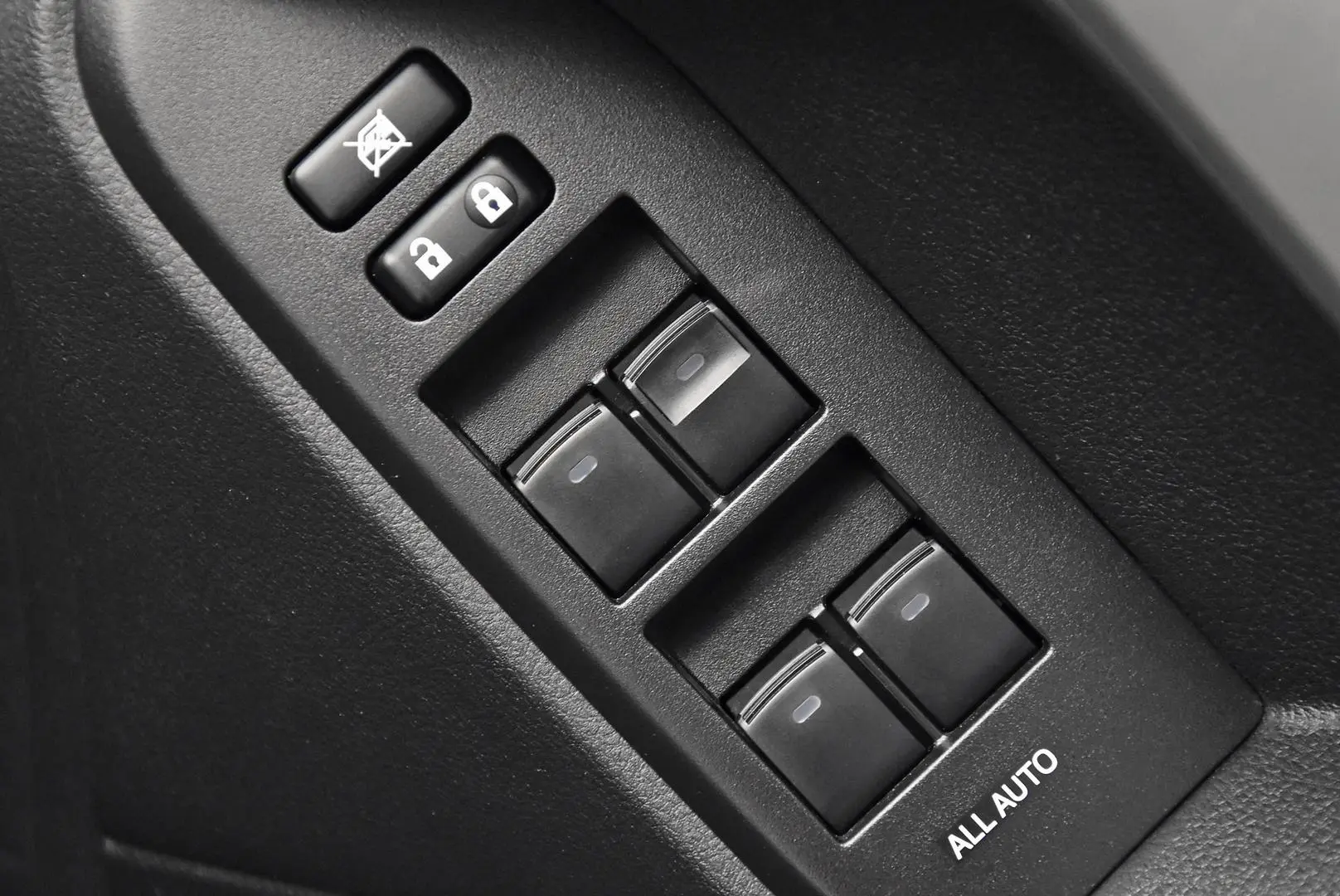 2023 Toyota Landcruiser Prado Gallery Image 8