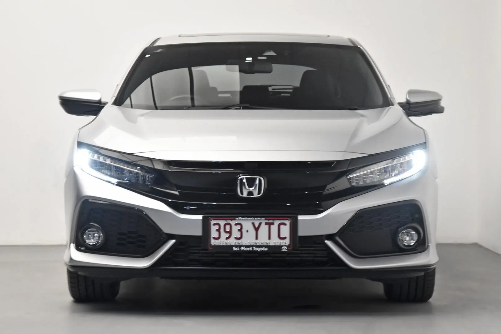 2019 Honda Civic Gallery Image 2