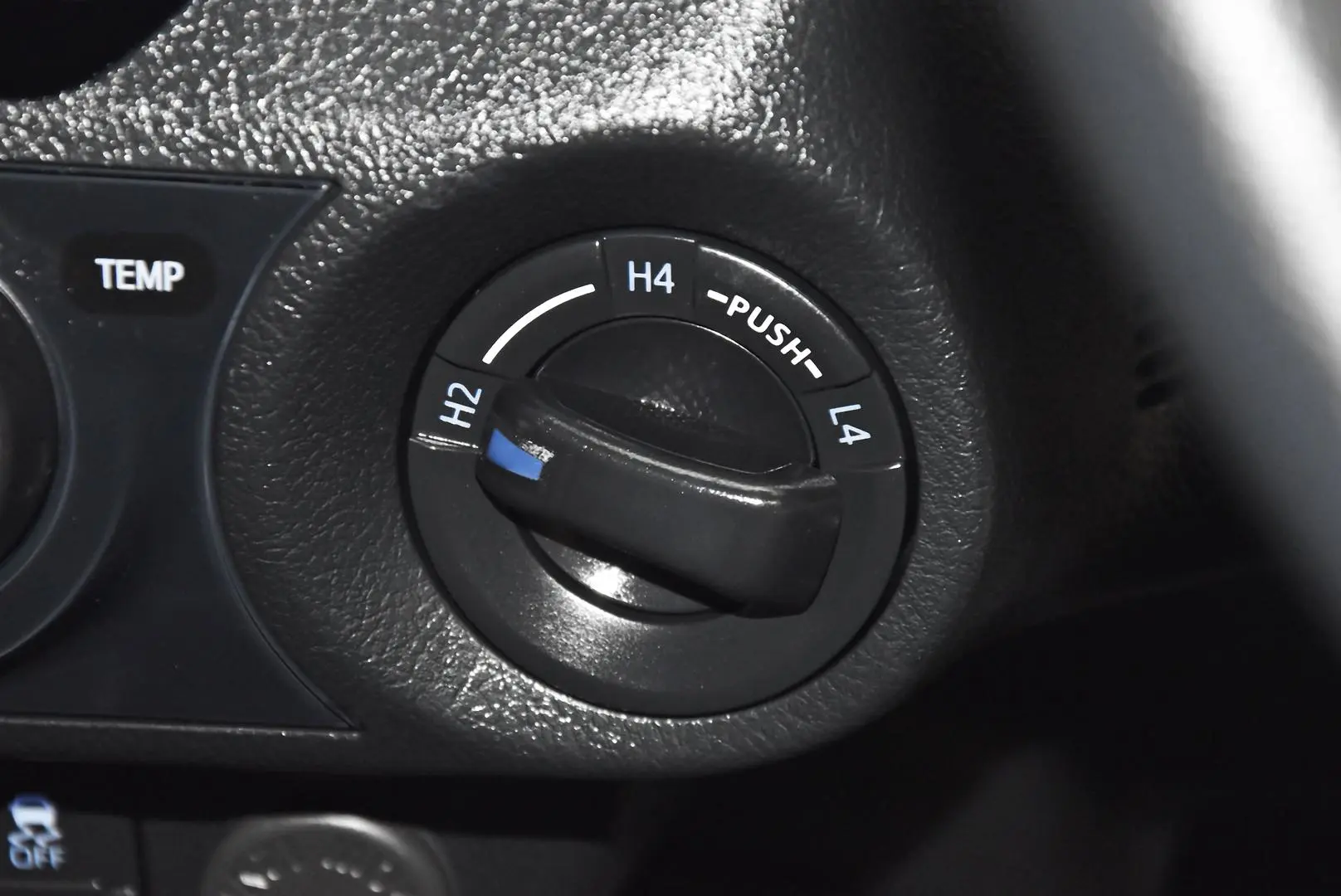 2025 Toyota Hilux Gallery Image 14