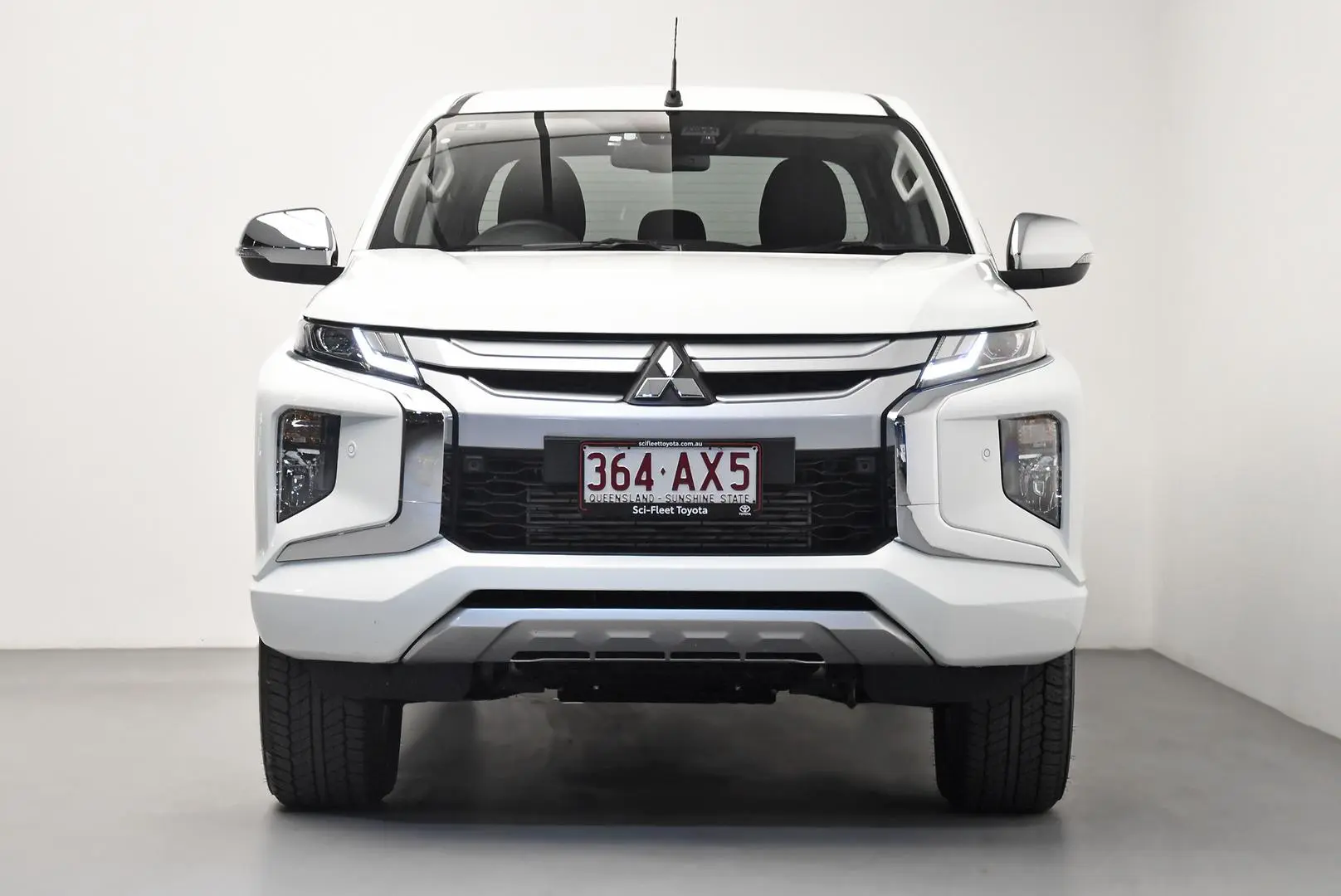 2020 Mitsubishi Triton Gallery Image 2