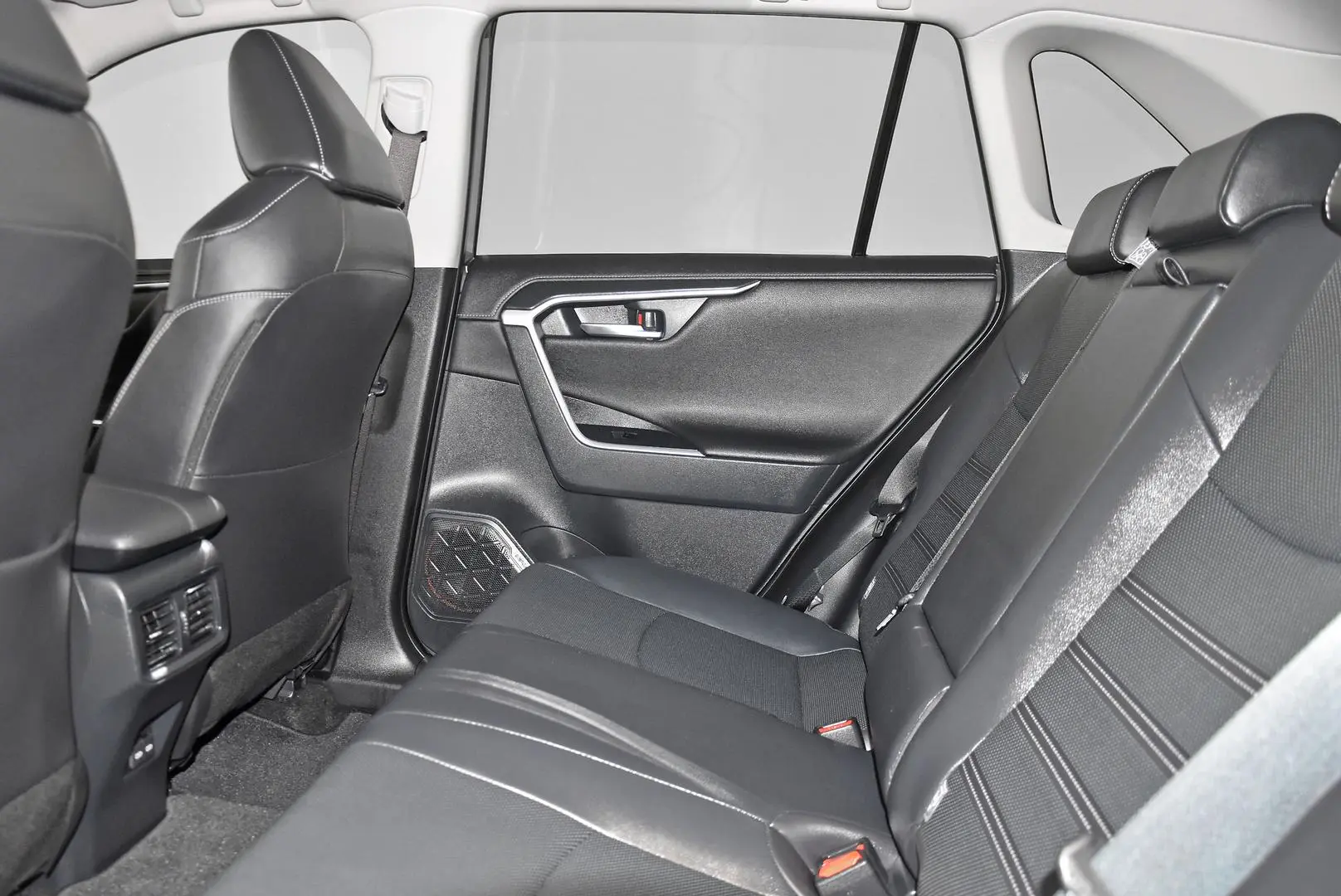 2023 Toyota RAV4 Gallery Image 19