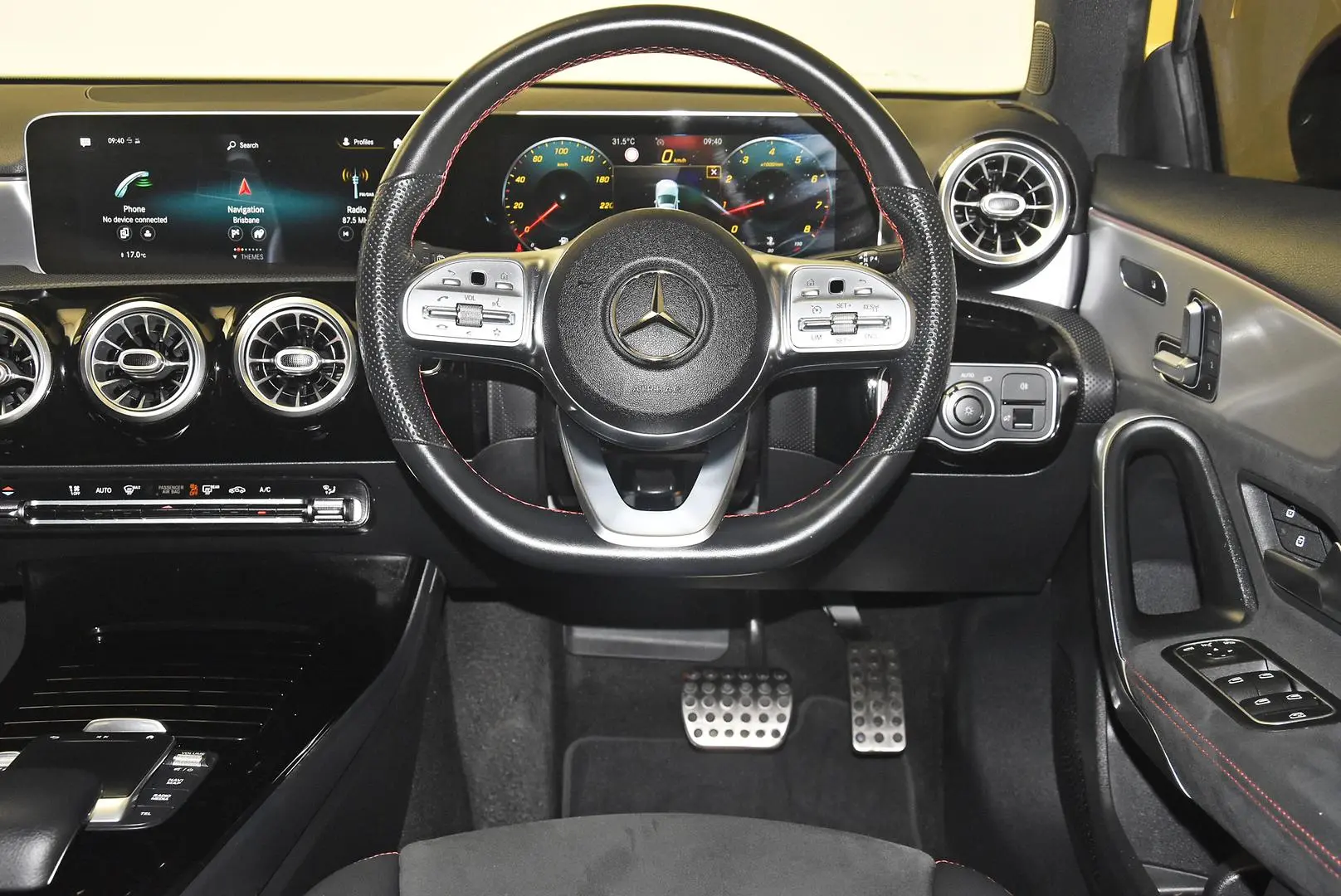 2020 Mercedes-Benz A-Class Gallery Image 15