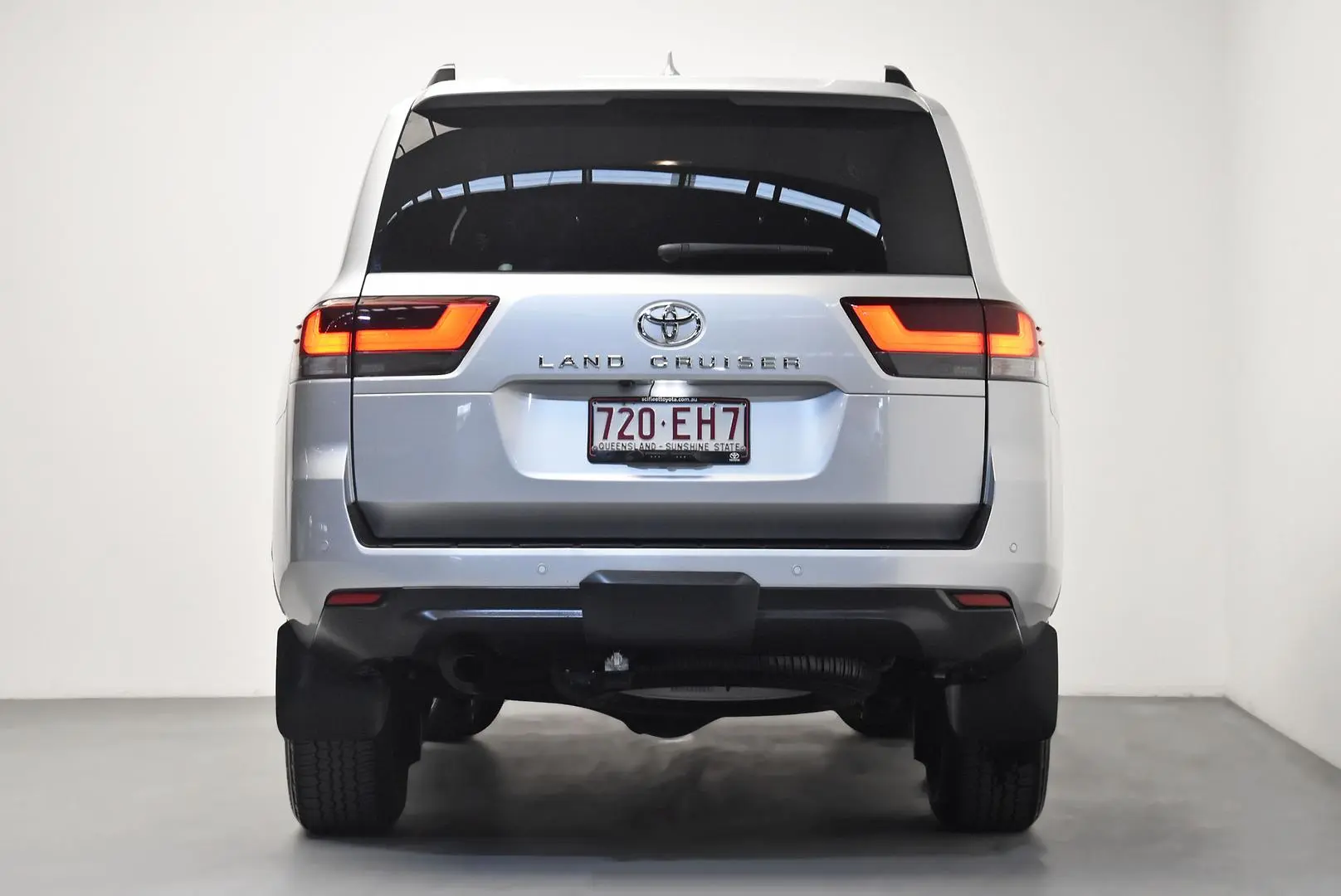 2022 Toyota Landcruiser Gallery Image 6