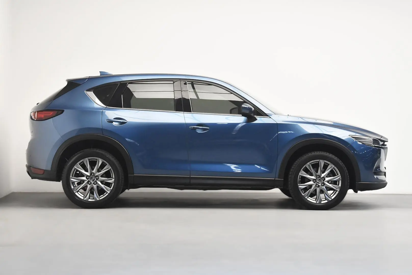 2019 Mazda CX-5 Gallery Image 3