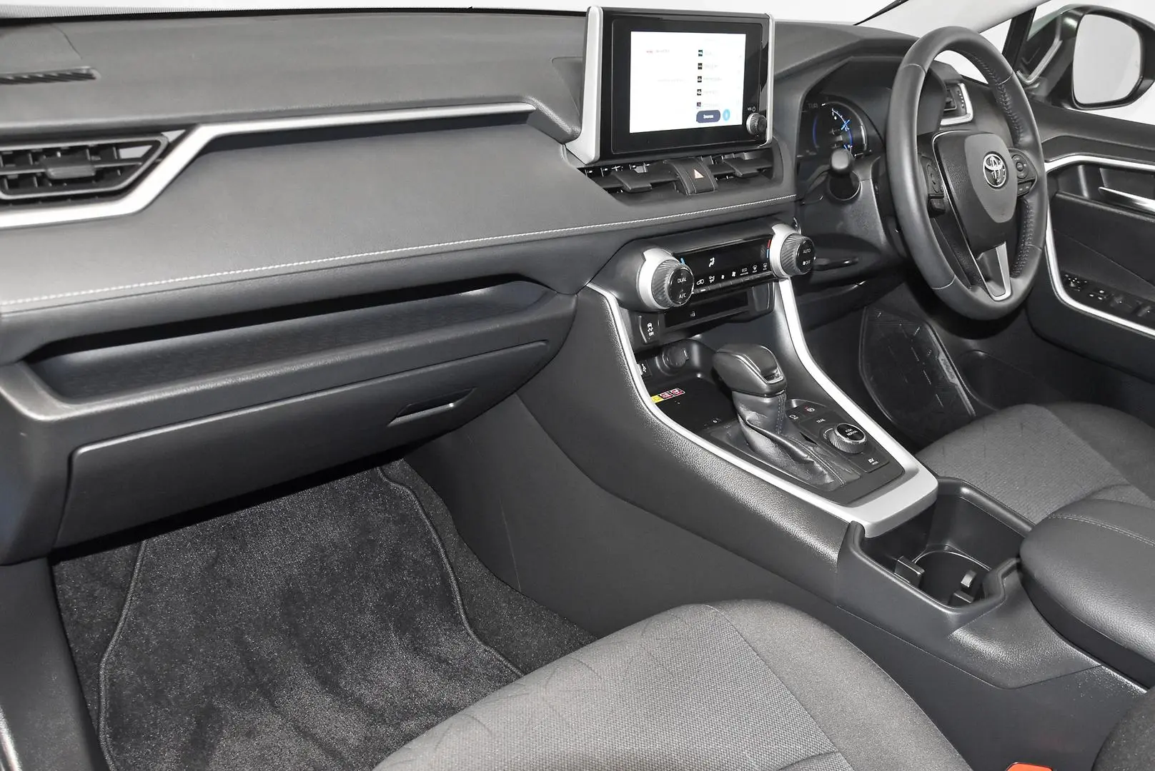 2024 Toyota RAV4 Gallery Image 17