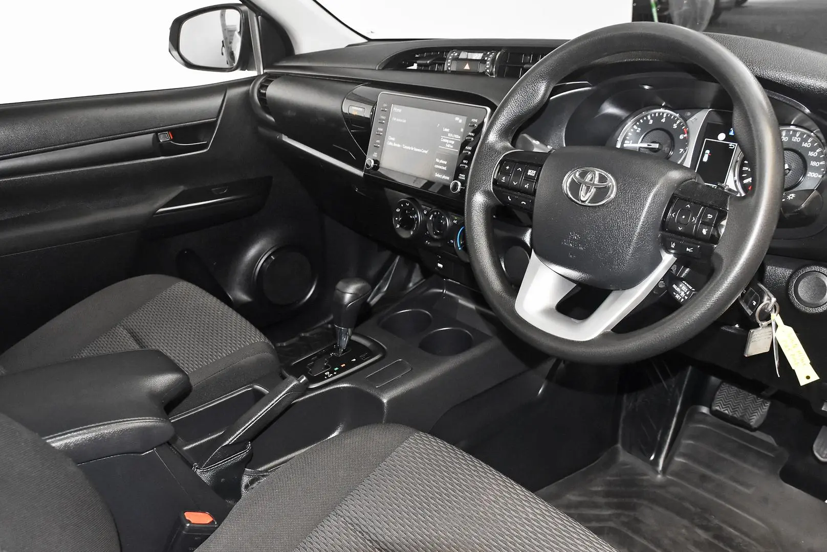 2021 Toyota Hilux Gallery Image 7