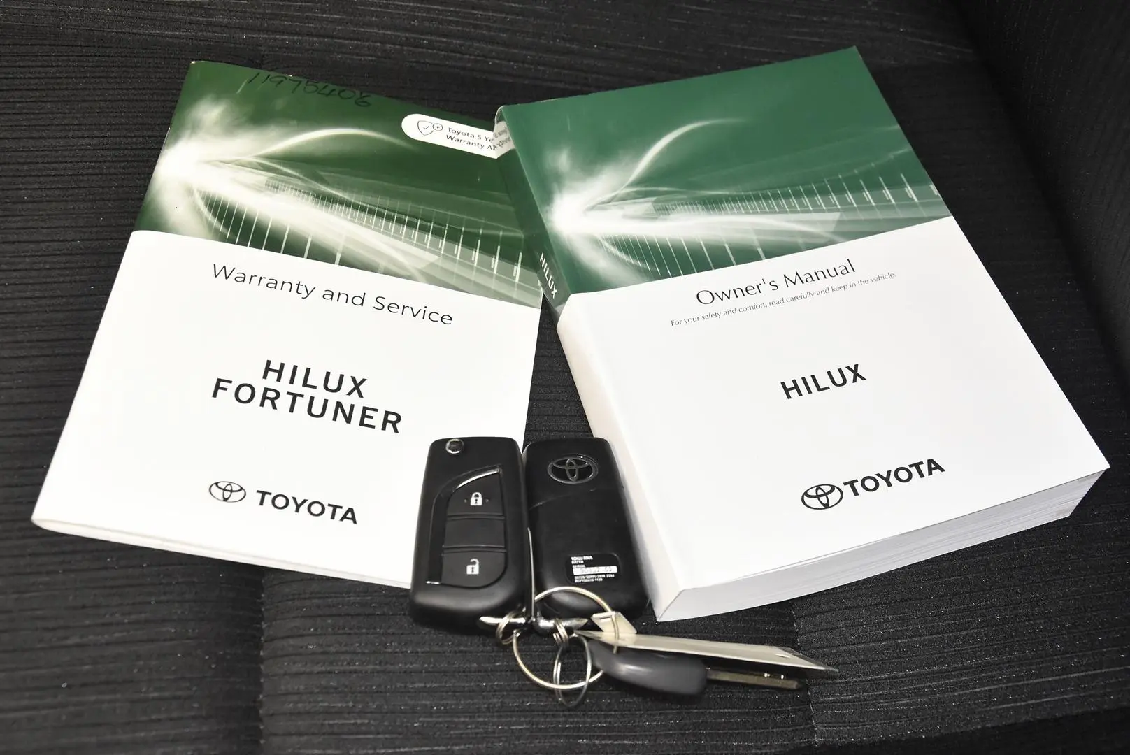 2025 Toyota Hilux Gallery Image 19