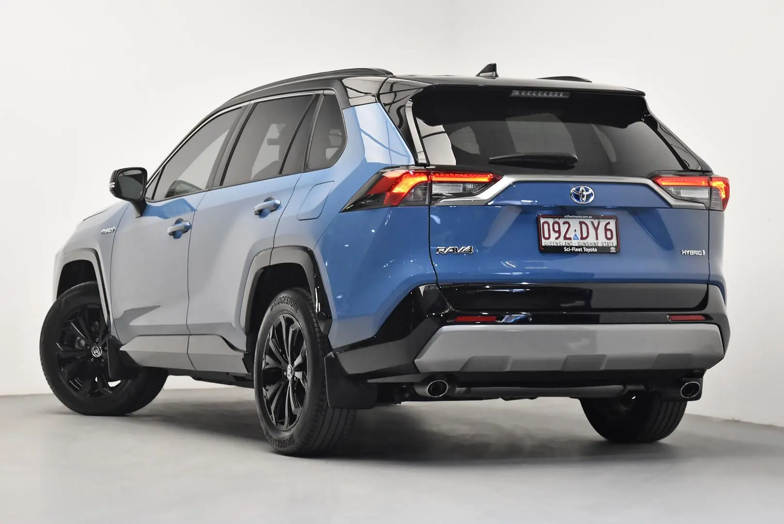 2022 Toyota RAV4 Gallery Image 3