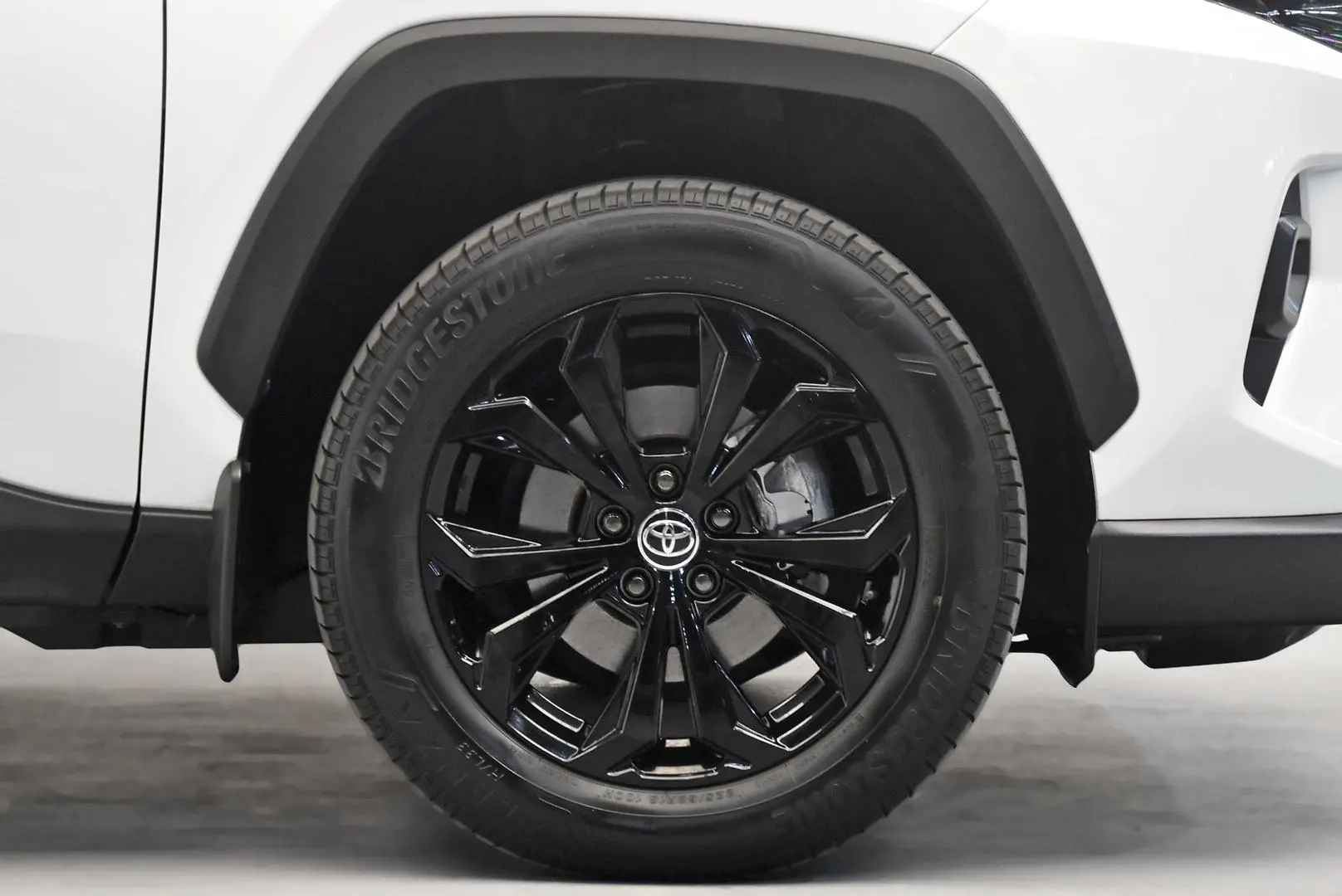 2023 Toyota RAV4 Gallery Image 25