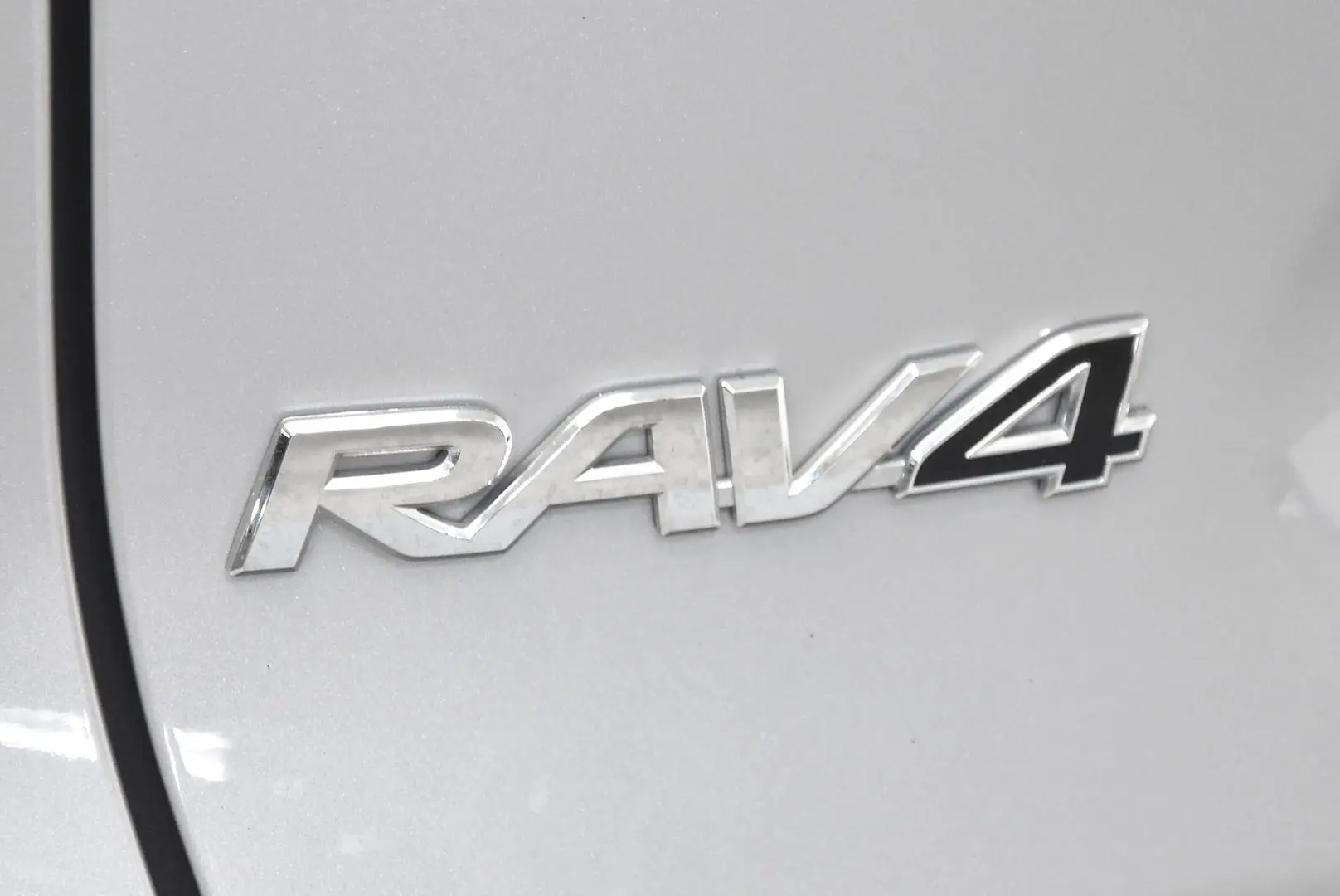 2025 Toyota RAV4 Gallery Image 7