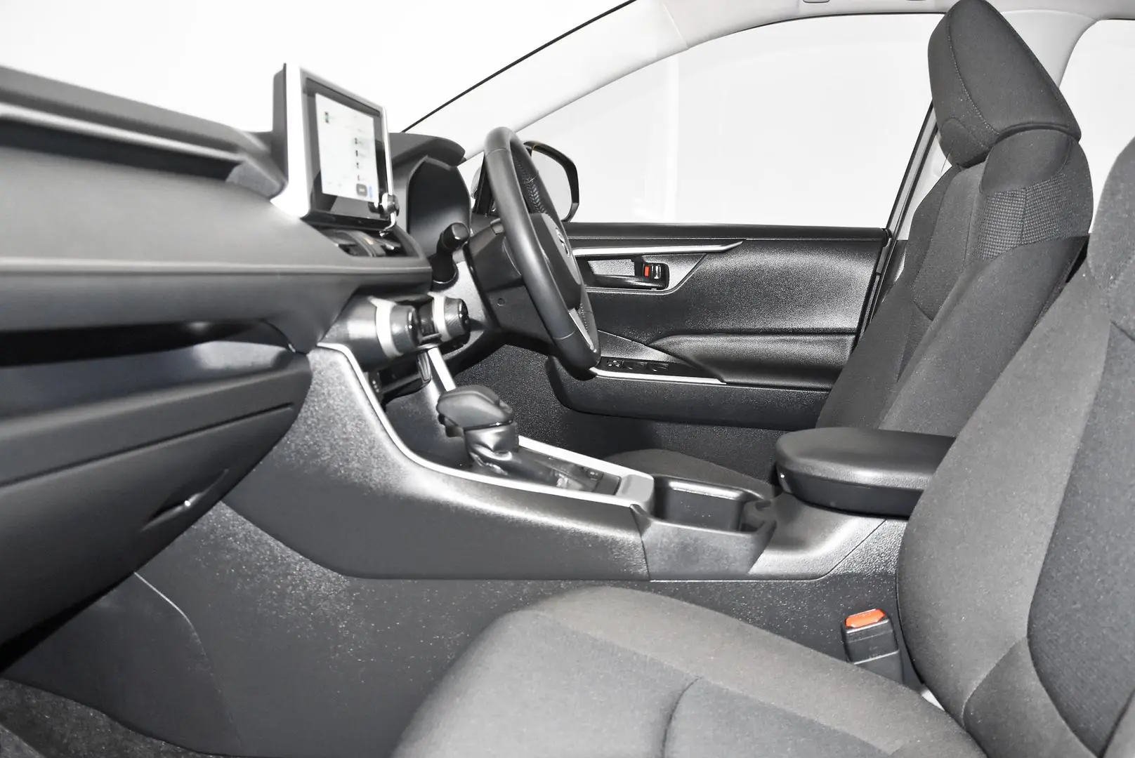 2024 Toyota RAV4 Gallery Image 18