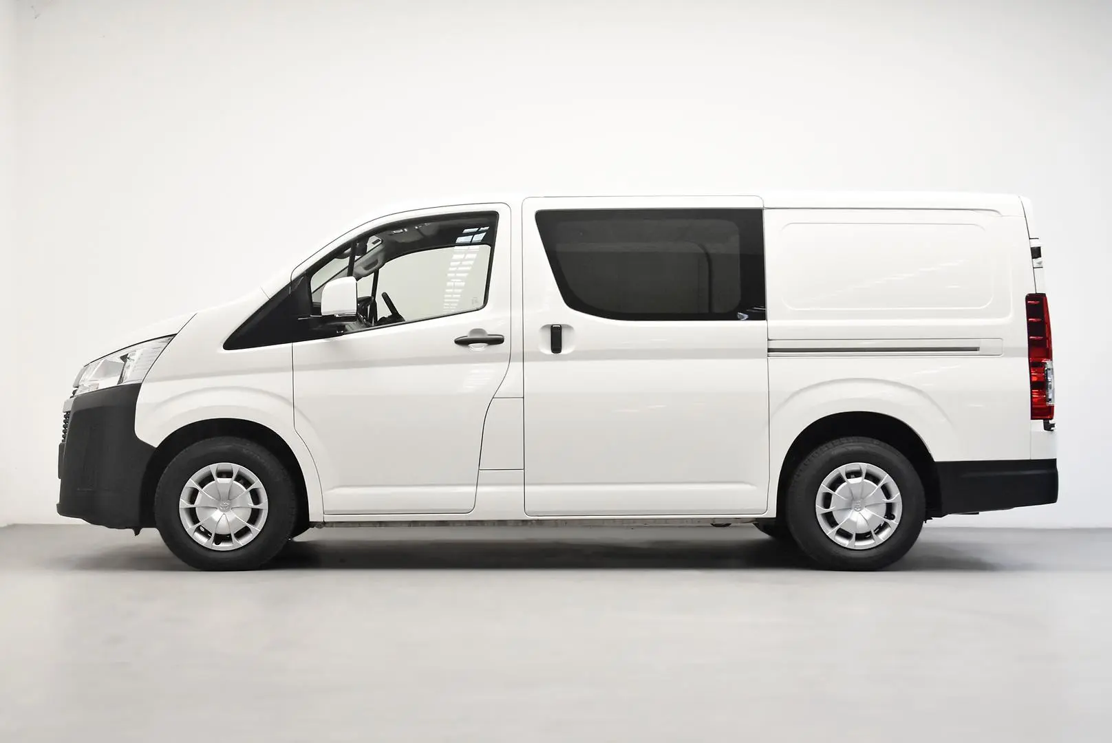 2024 Toyota Hiace Gallery Image 4