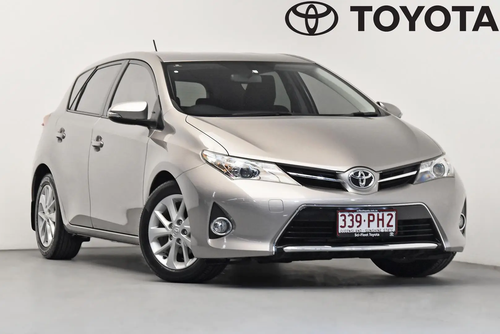 2013 Toyota Corolla Gallery Image 1