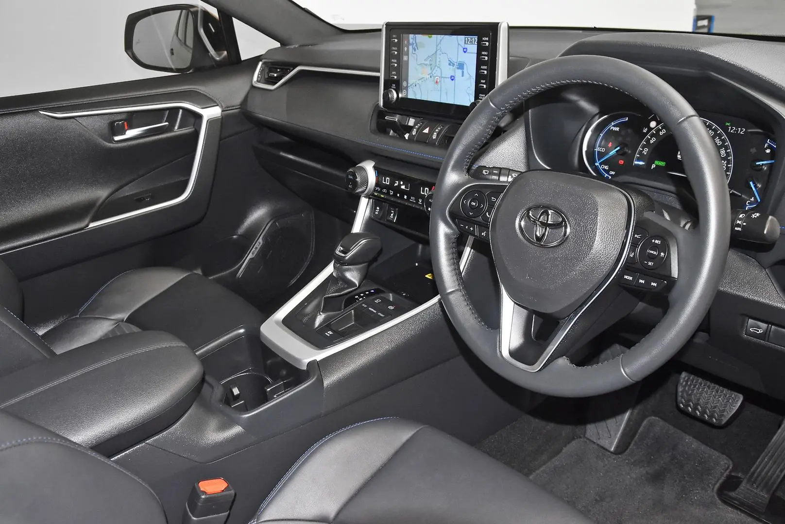 2022 Toyota RAV4 Gallery Image 9