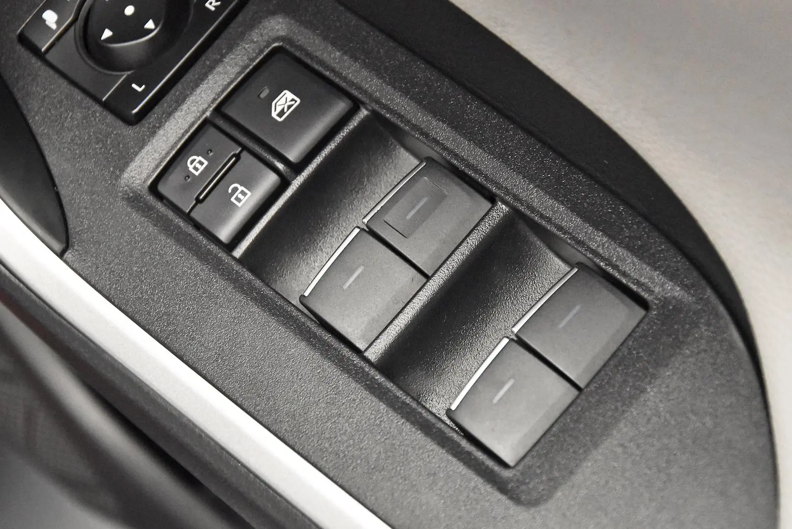 2024 Toyota RAV4 Gallery Image 10