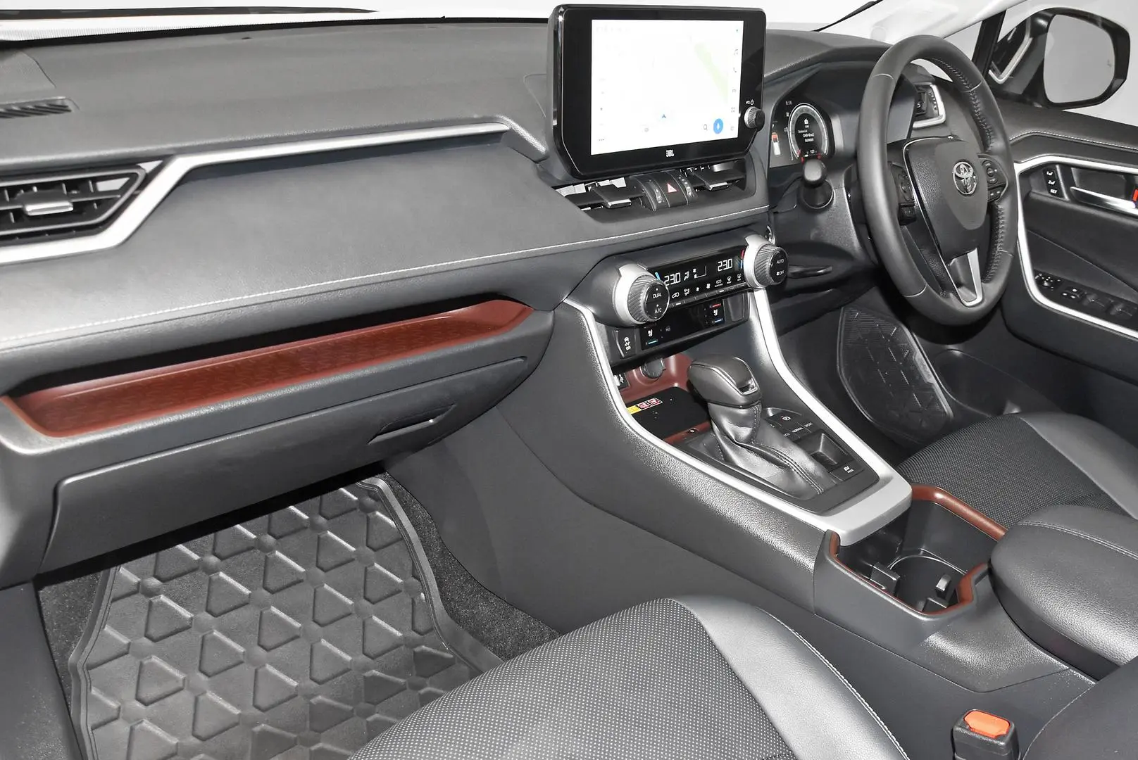 2025 Toyota RAV4 Gallery Image 17