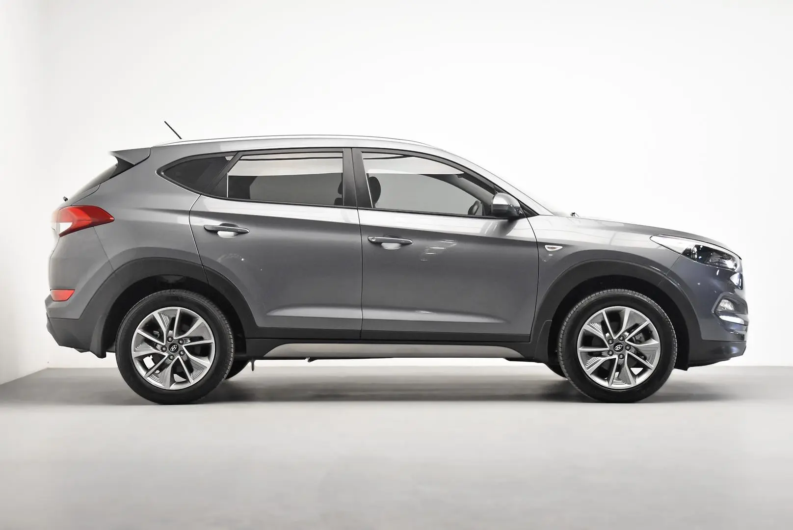 2018 Hyundai Tucson Gallery Image 3