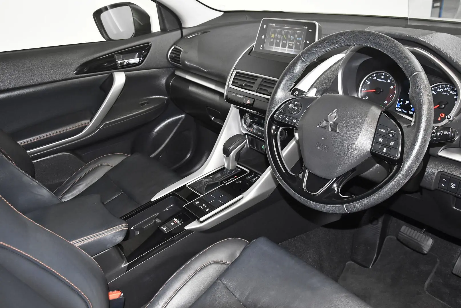 2018 Mitsubishi Eclipse Cross Gallery Image 8