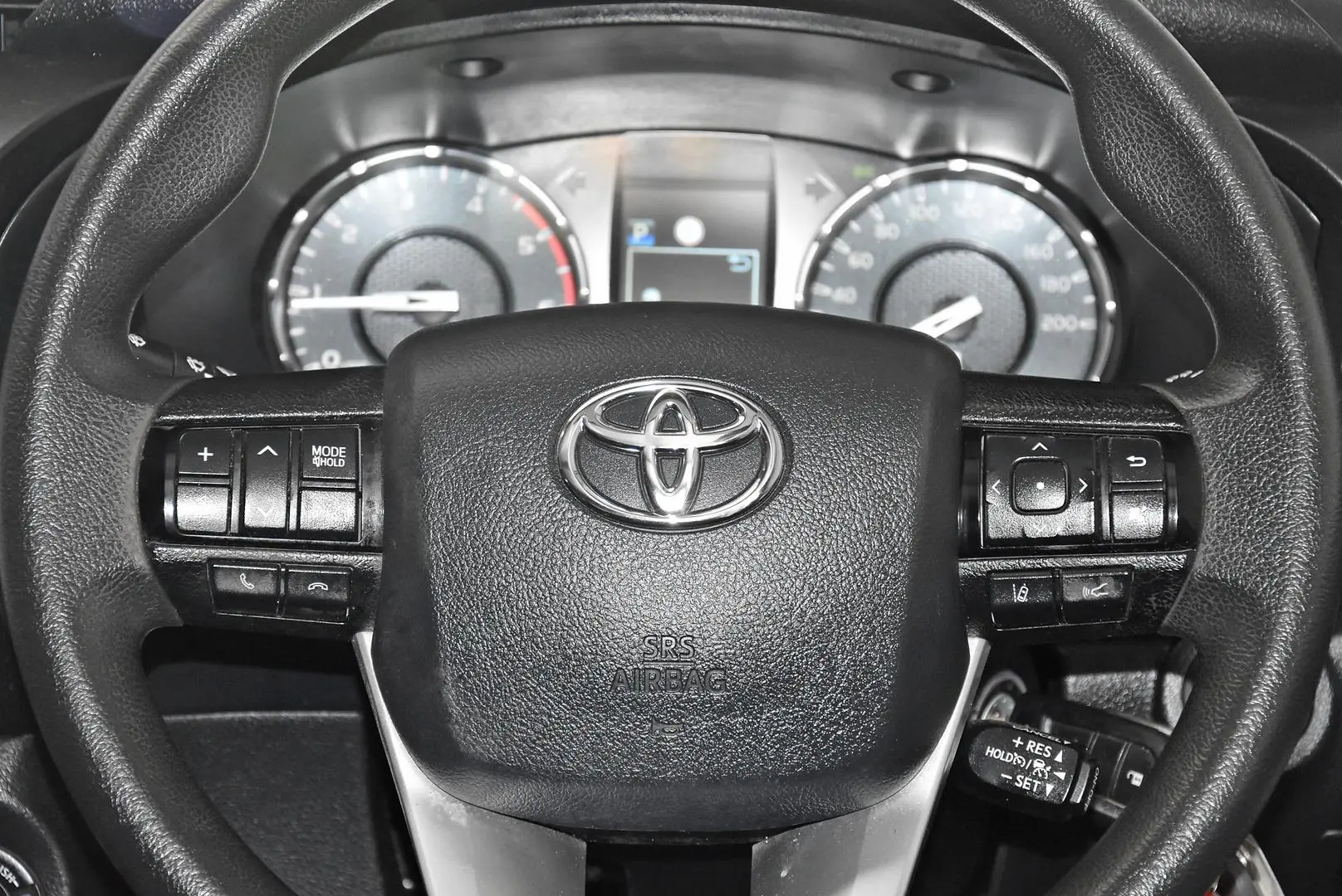 2020 Toyota Hilux Gallery Image 14