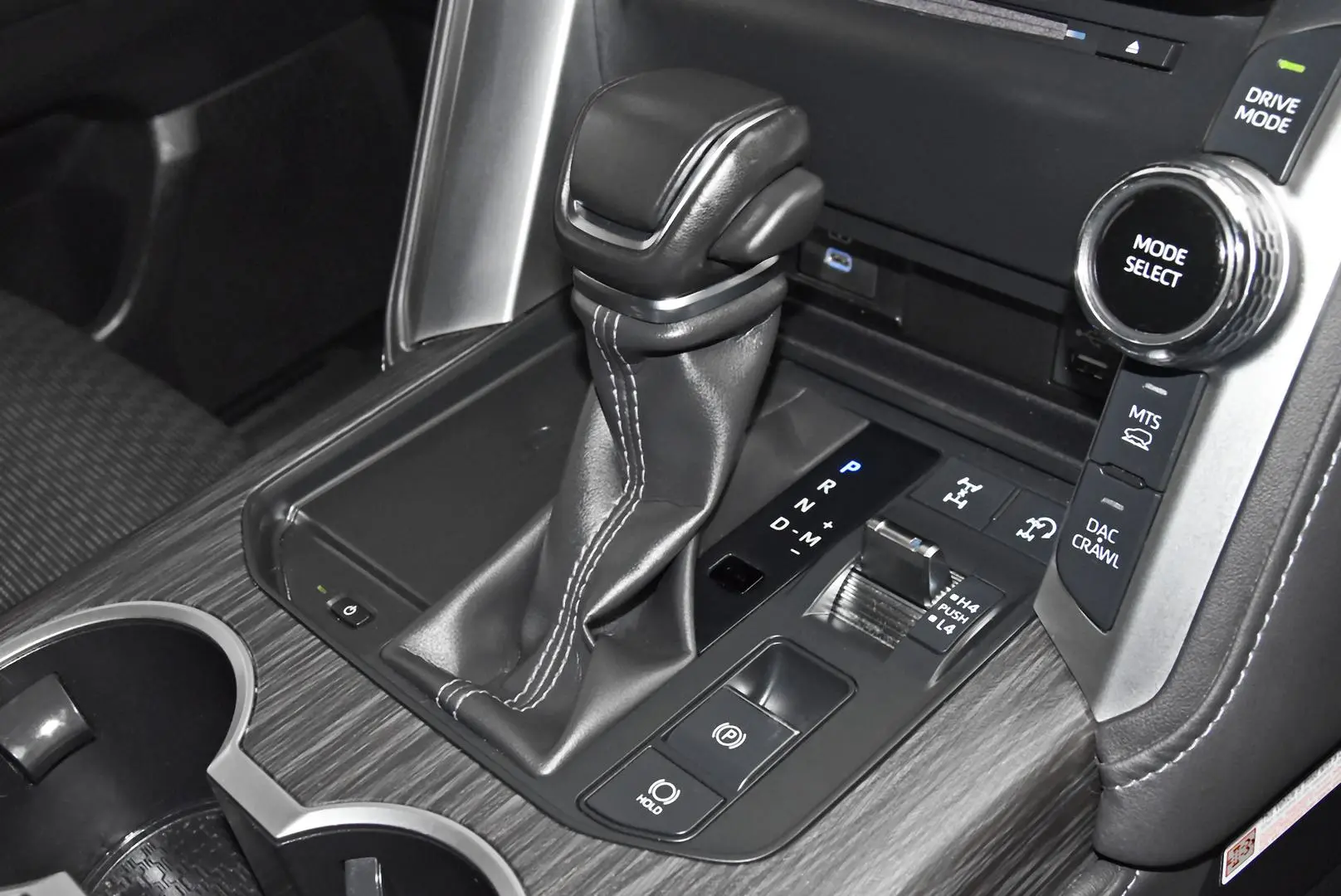 2022 Toyota Landcruiser Gallery Image 13