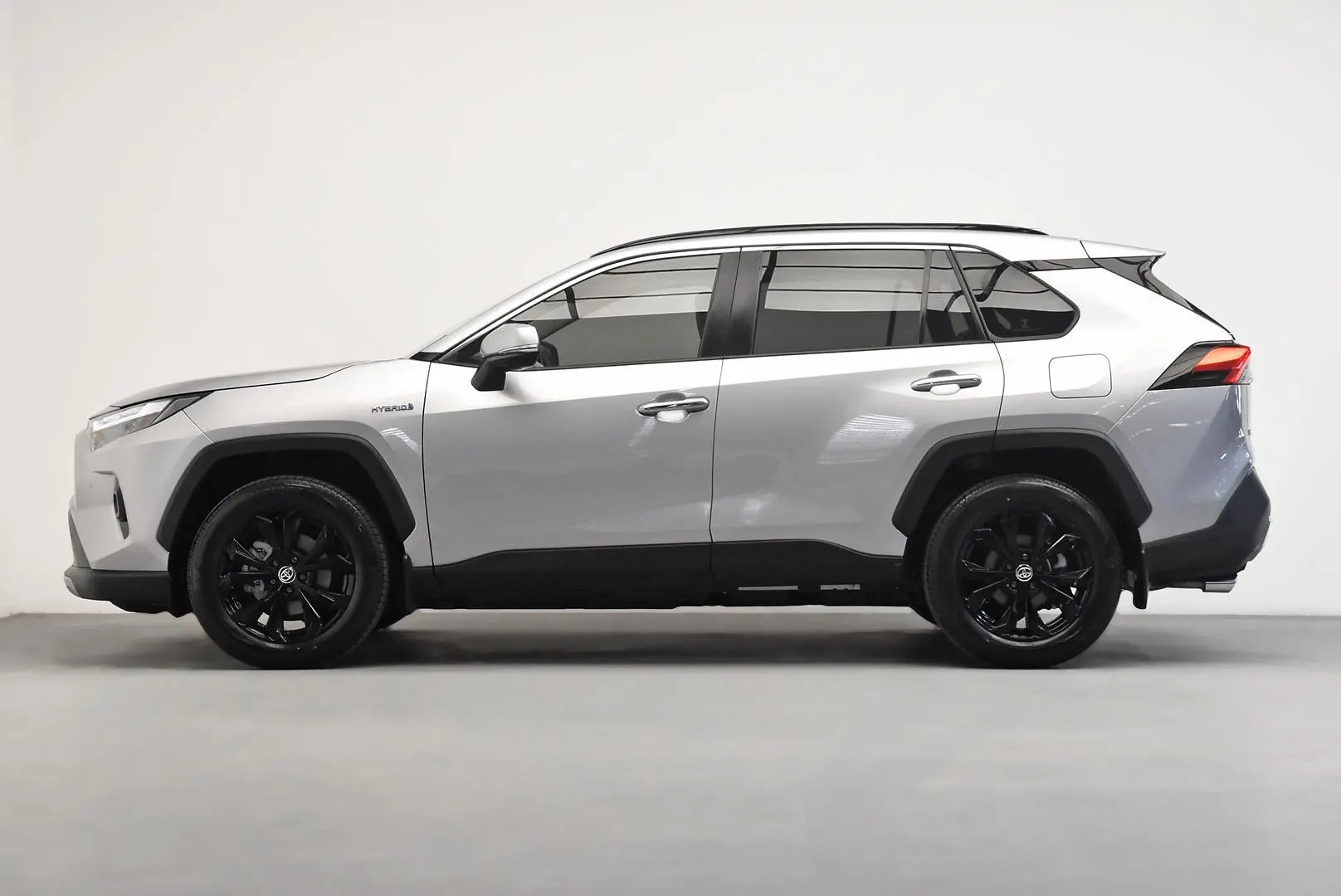 2023 Toyota RAV4 Gallery Image 4