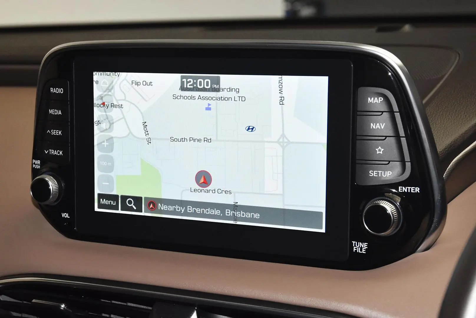 2018 Hyundai Santa Fe Gallery Image 11