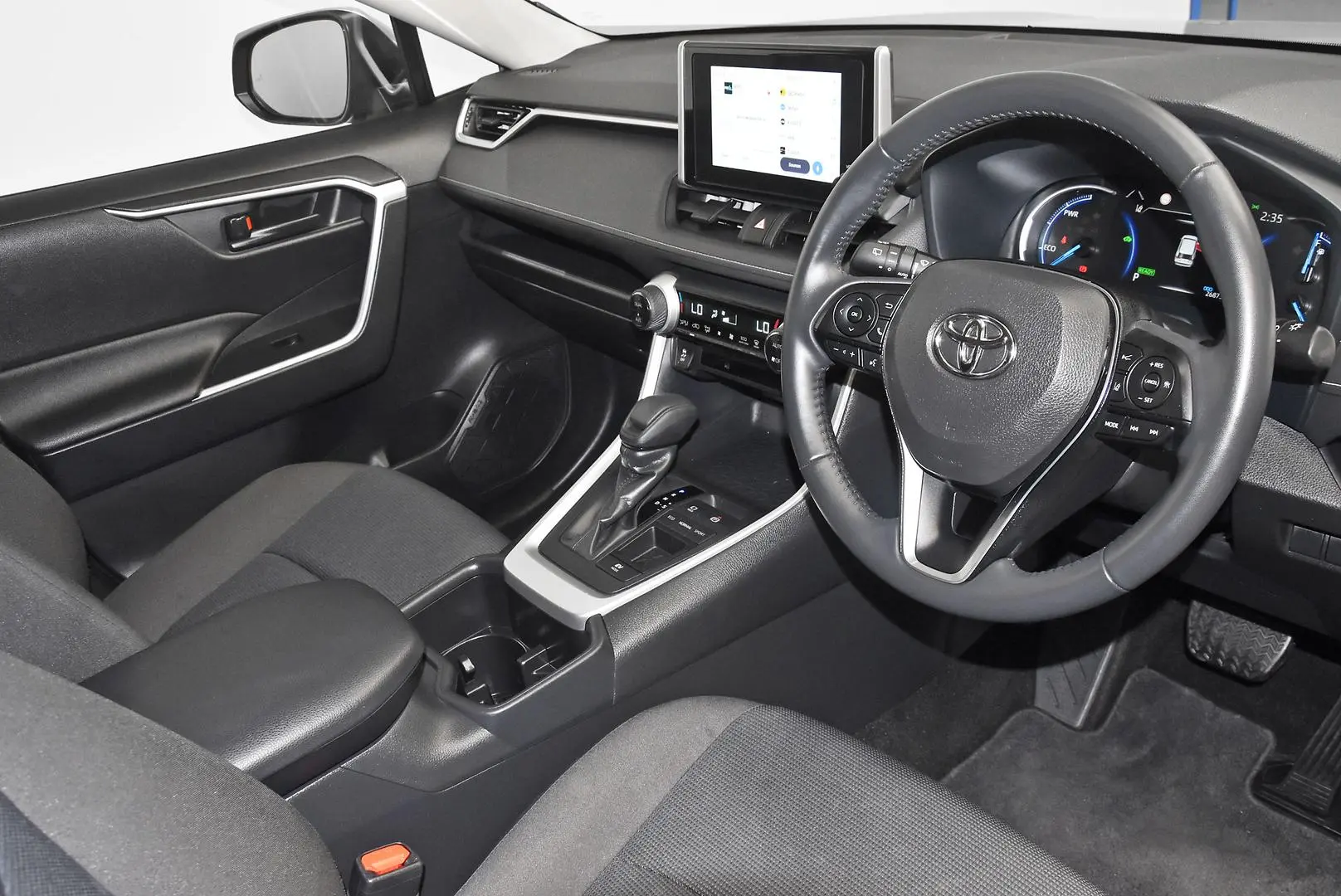 2024 Toyota RAV4 Gallery Image 9