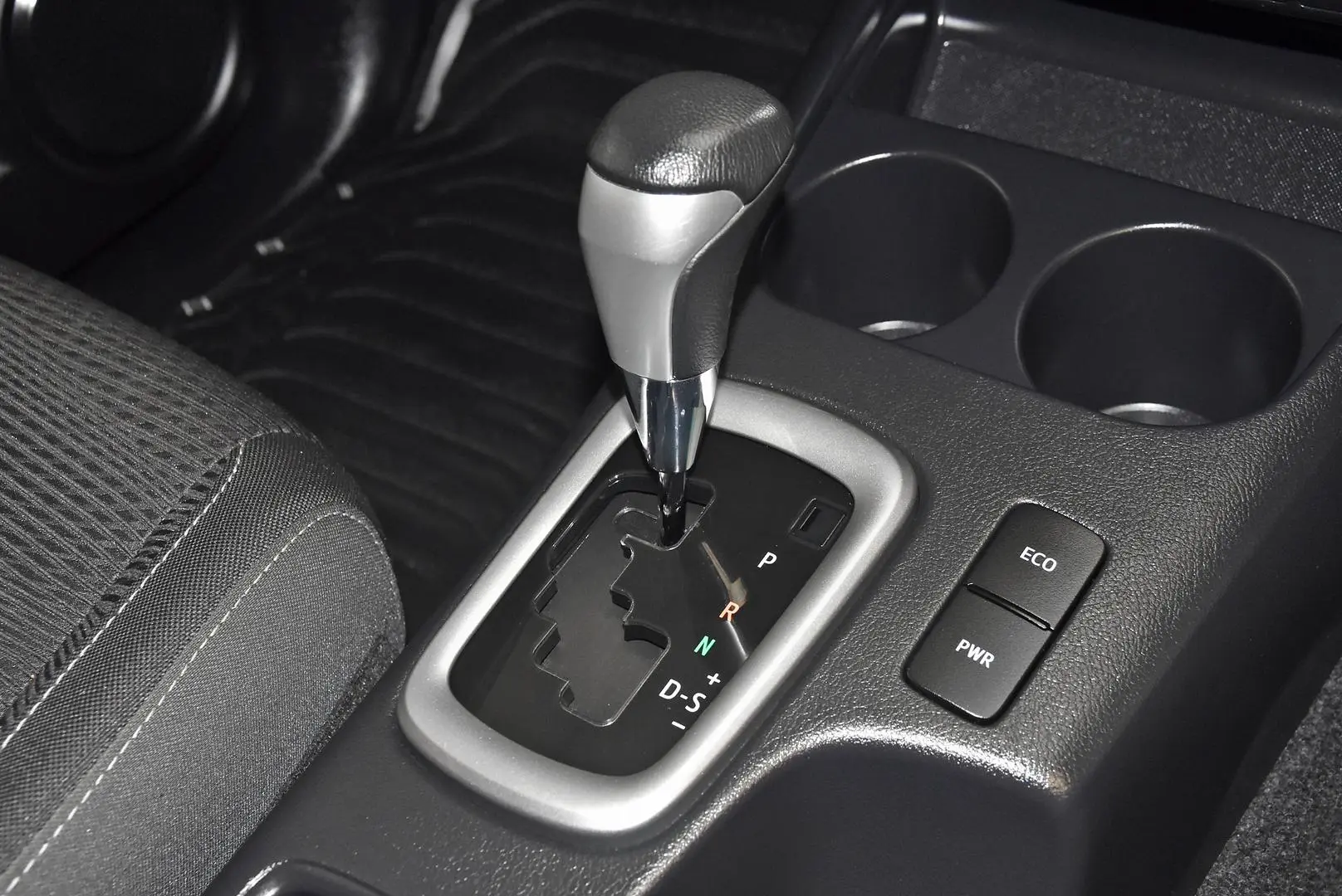 2021 Toyota Hilux Gallery Image 14