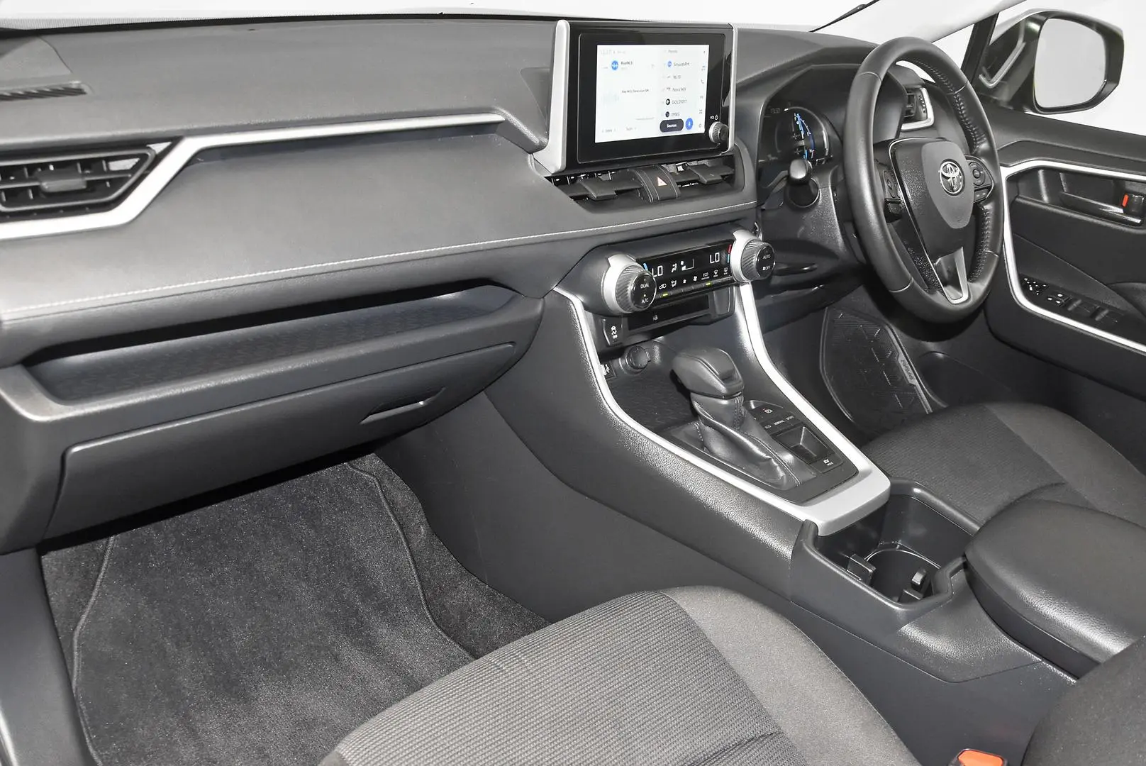 2025 Toyota RAV4 Gallery Image 17