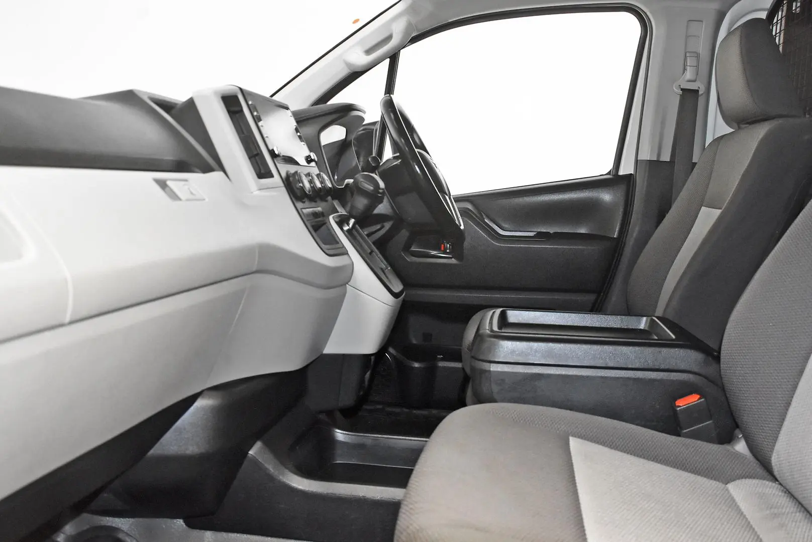 2023 Toyota Hiace Gallery Image 16