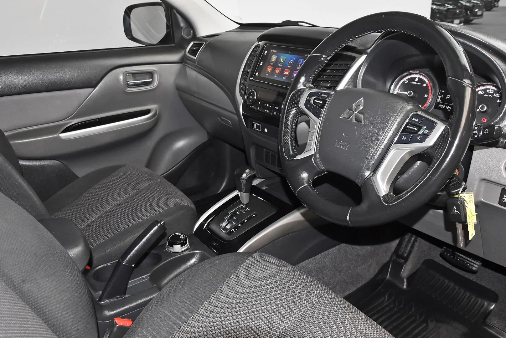 2017 Mitsubishi Triton Gallery Image 8