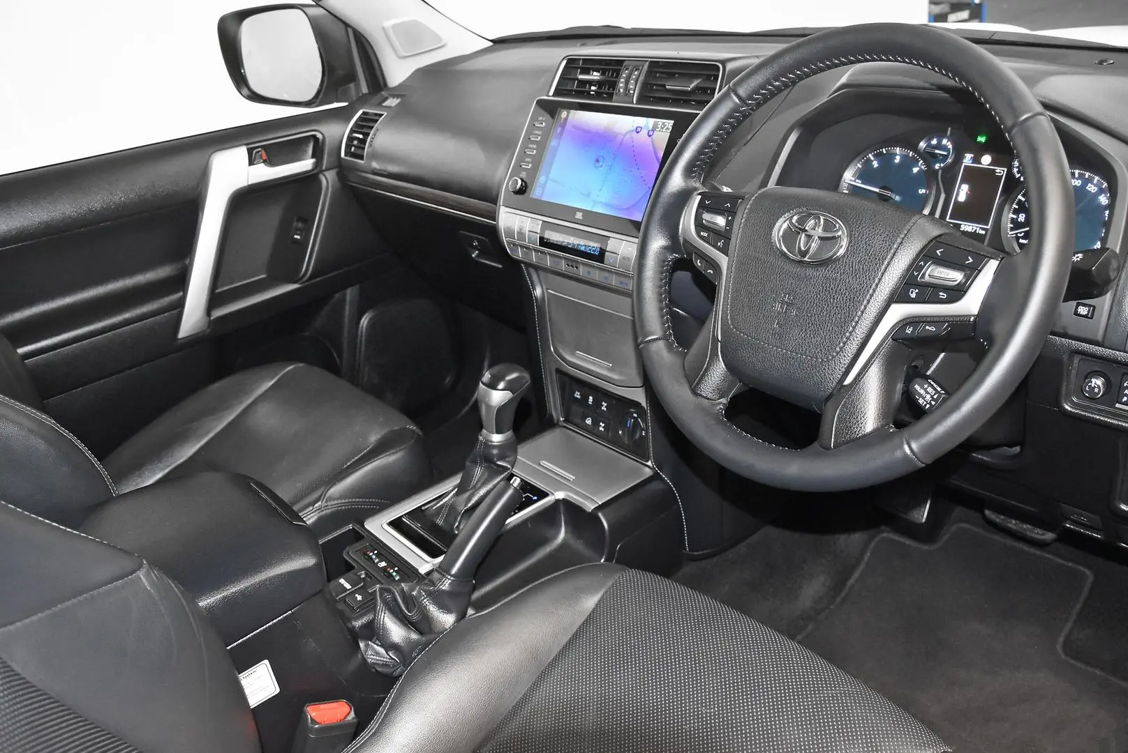 2020 Toyota Landcruiser Prado Gallery Image 7
