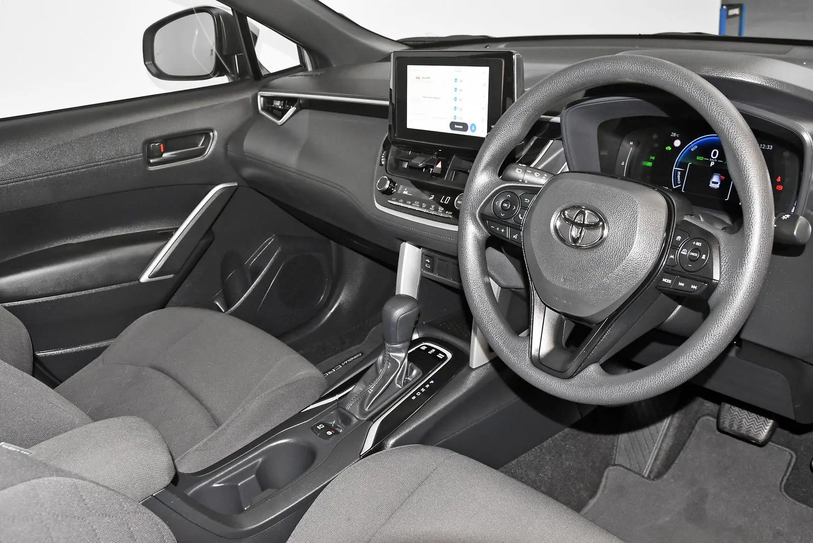 2025 Toyota Corolla Cross Gallery Image 9