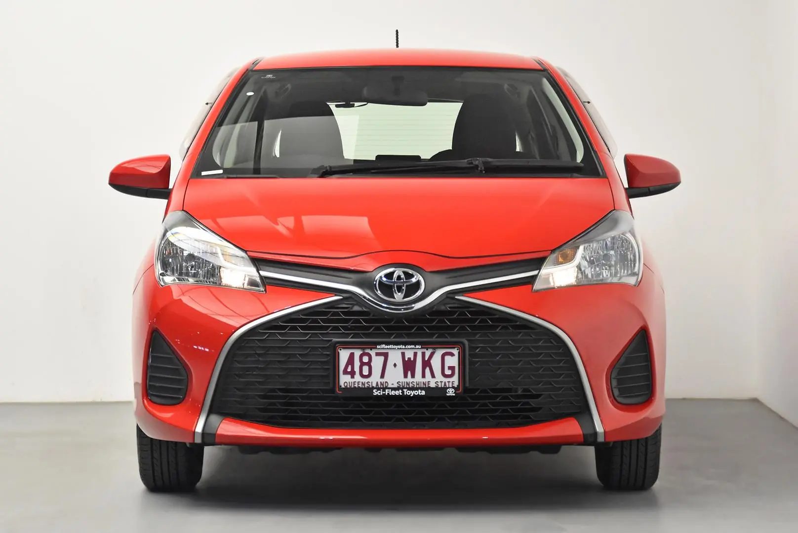 2016 Toyota Yaris Gallery Image 2