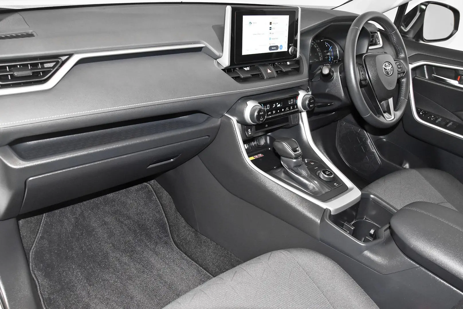 2024 Toyota RAV4 Gallery Image 17