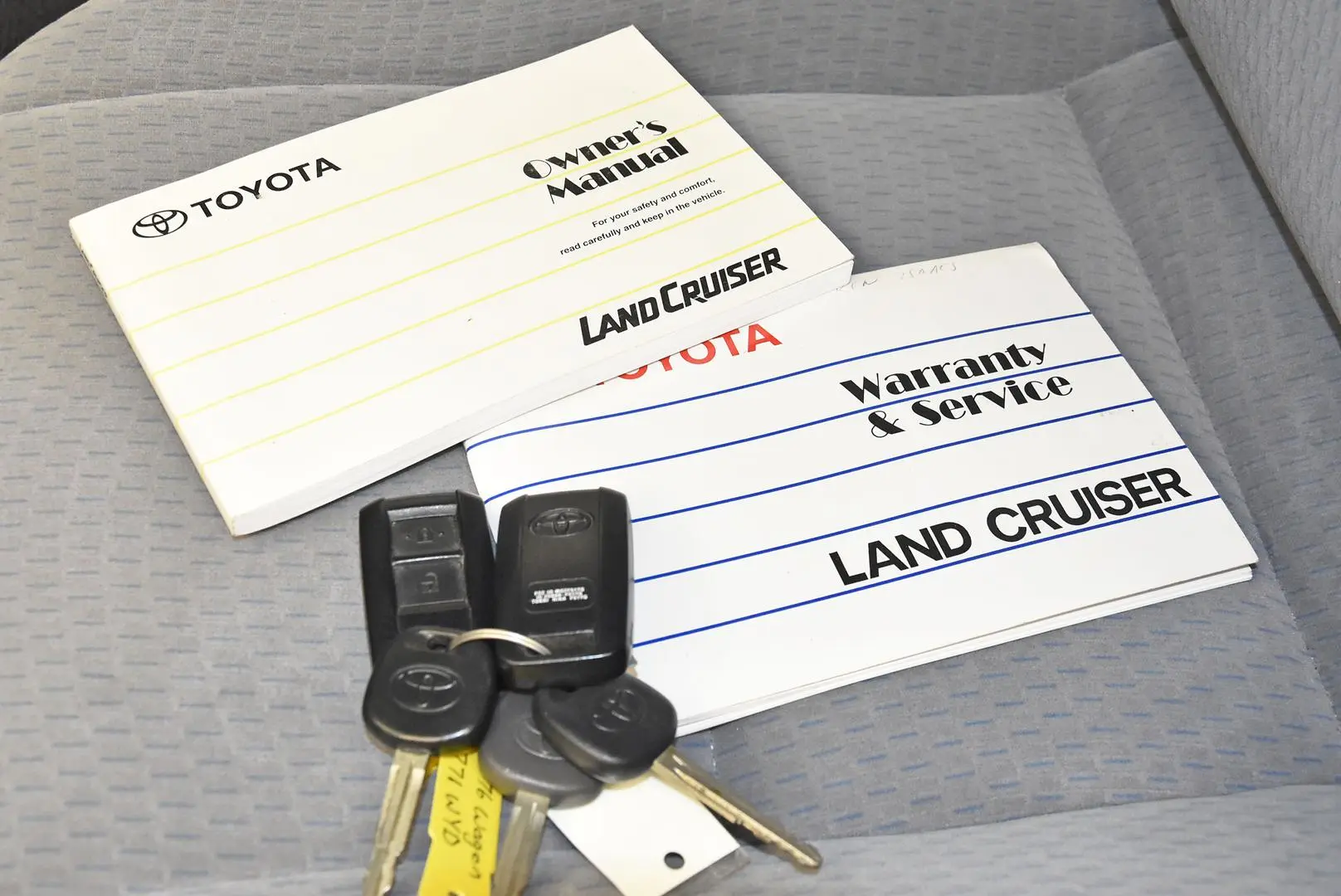 2016 Toyota Landcruiser Gallery Image 18