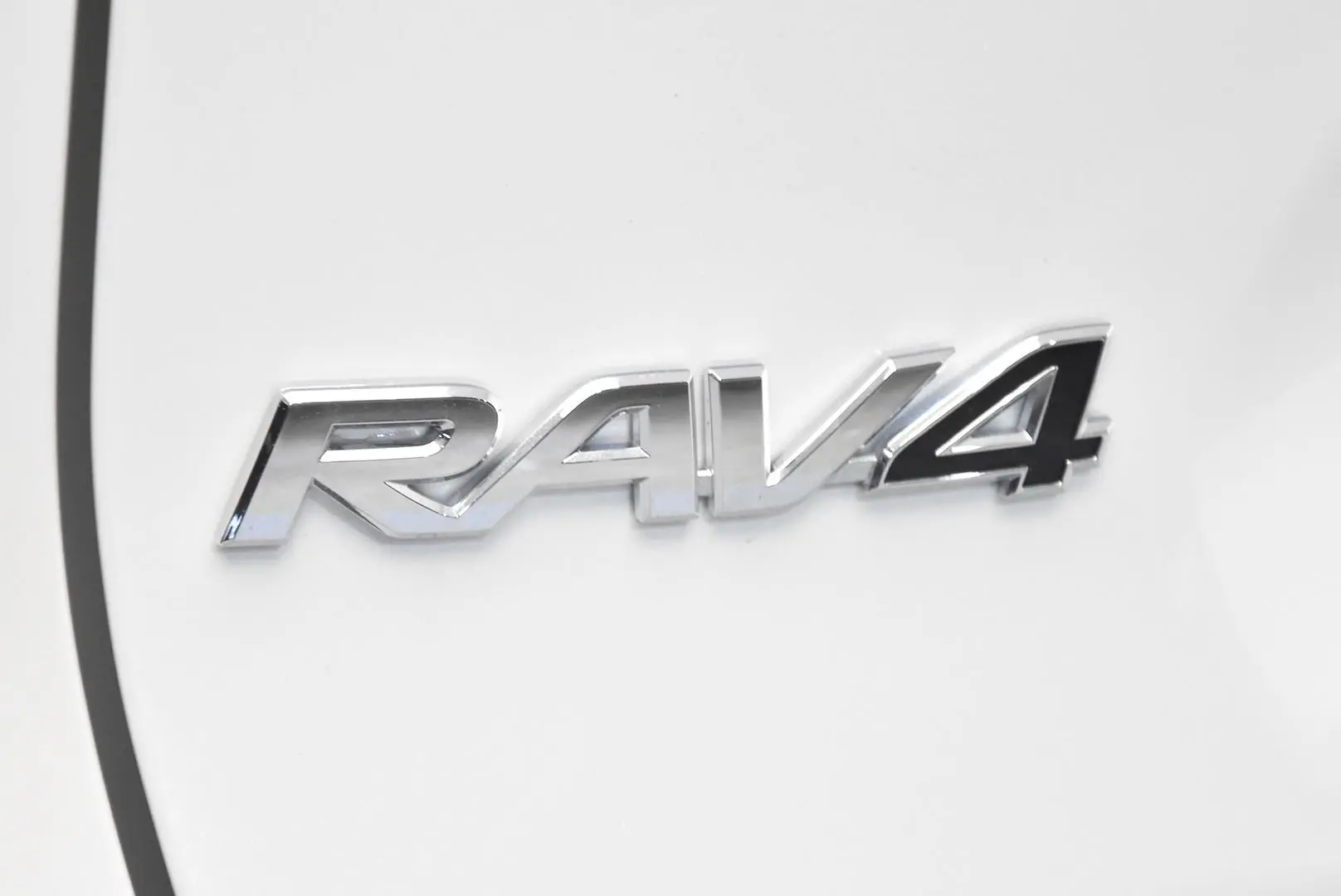 2024 Toyota RAV4 Gallery Image 7