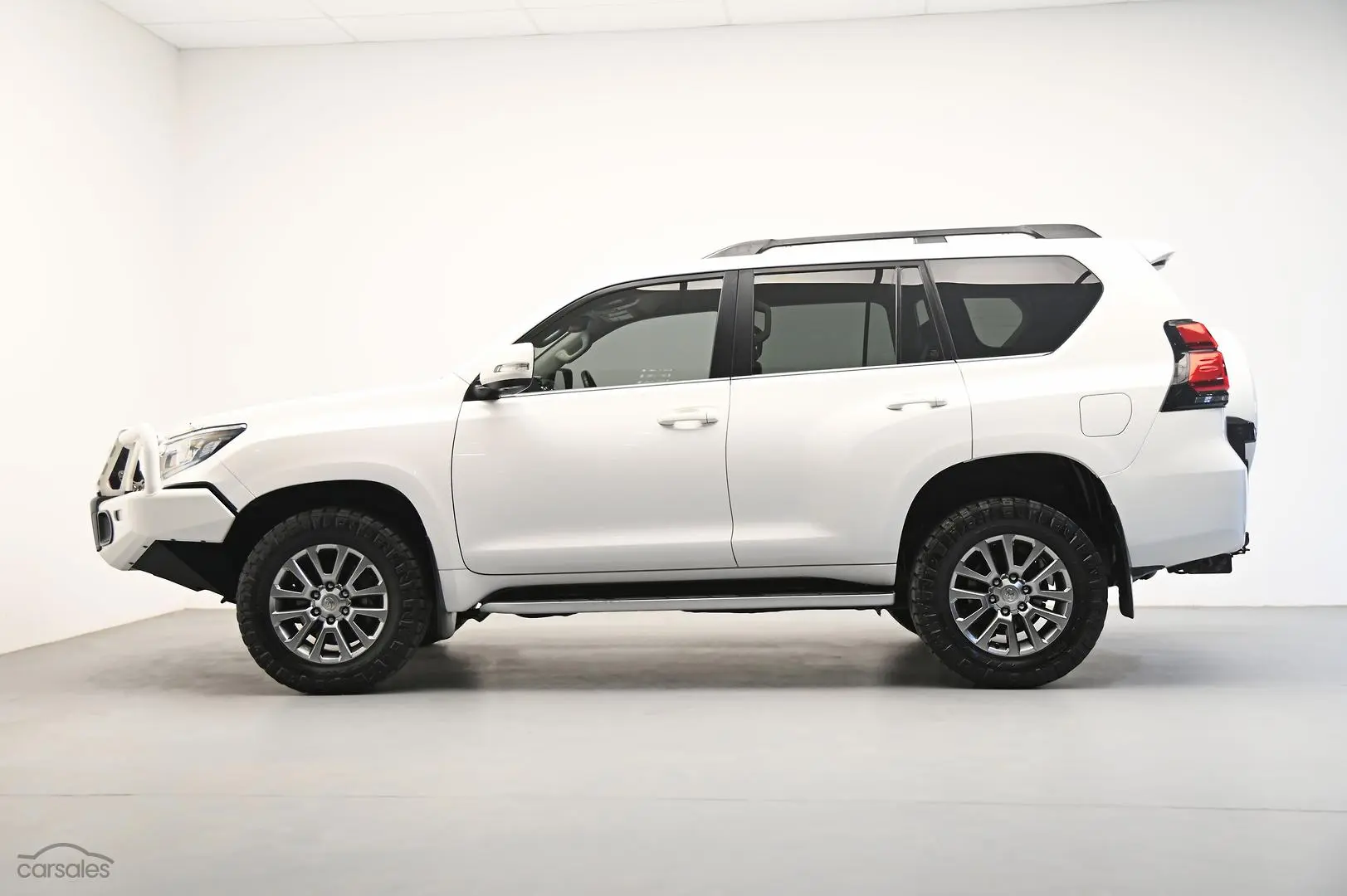 2018 Toyota Landcruiser Prado Image 4