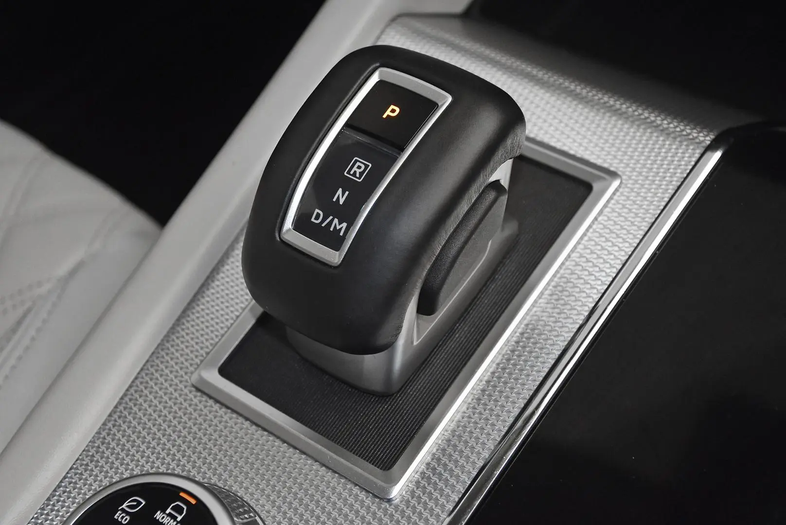 2022 Mitsubishi Outlander Gallery Image 14