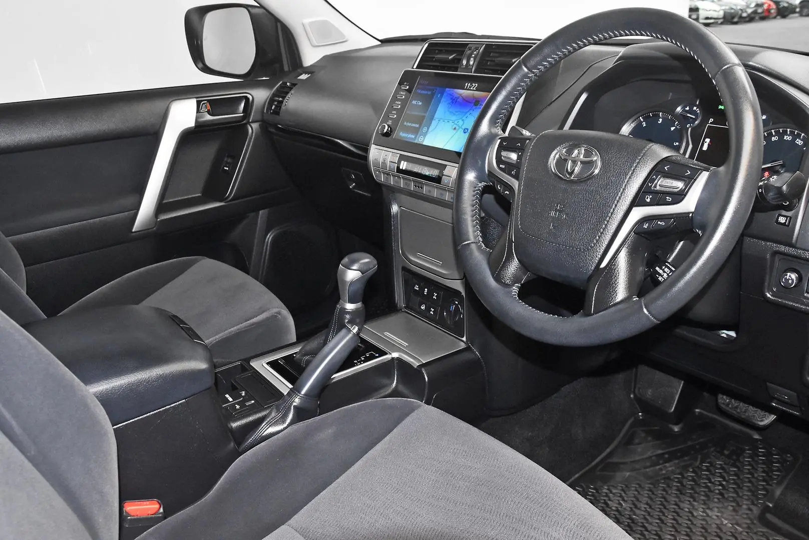 2022 Toyota Landcruiser Prado Gallery Image 7