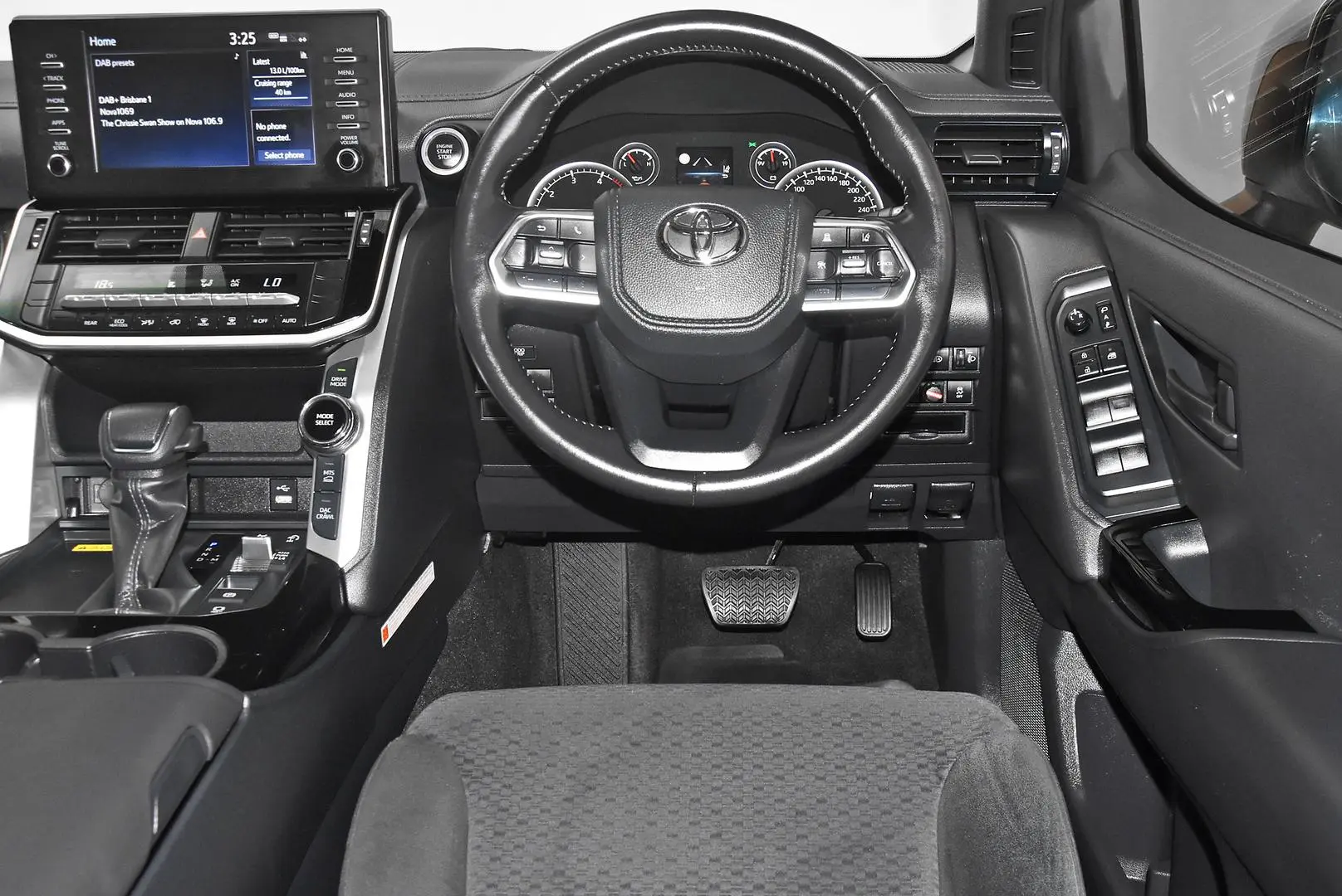 2022 Toyota Landcruiser Gallery Image 13