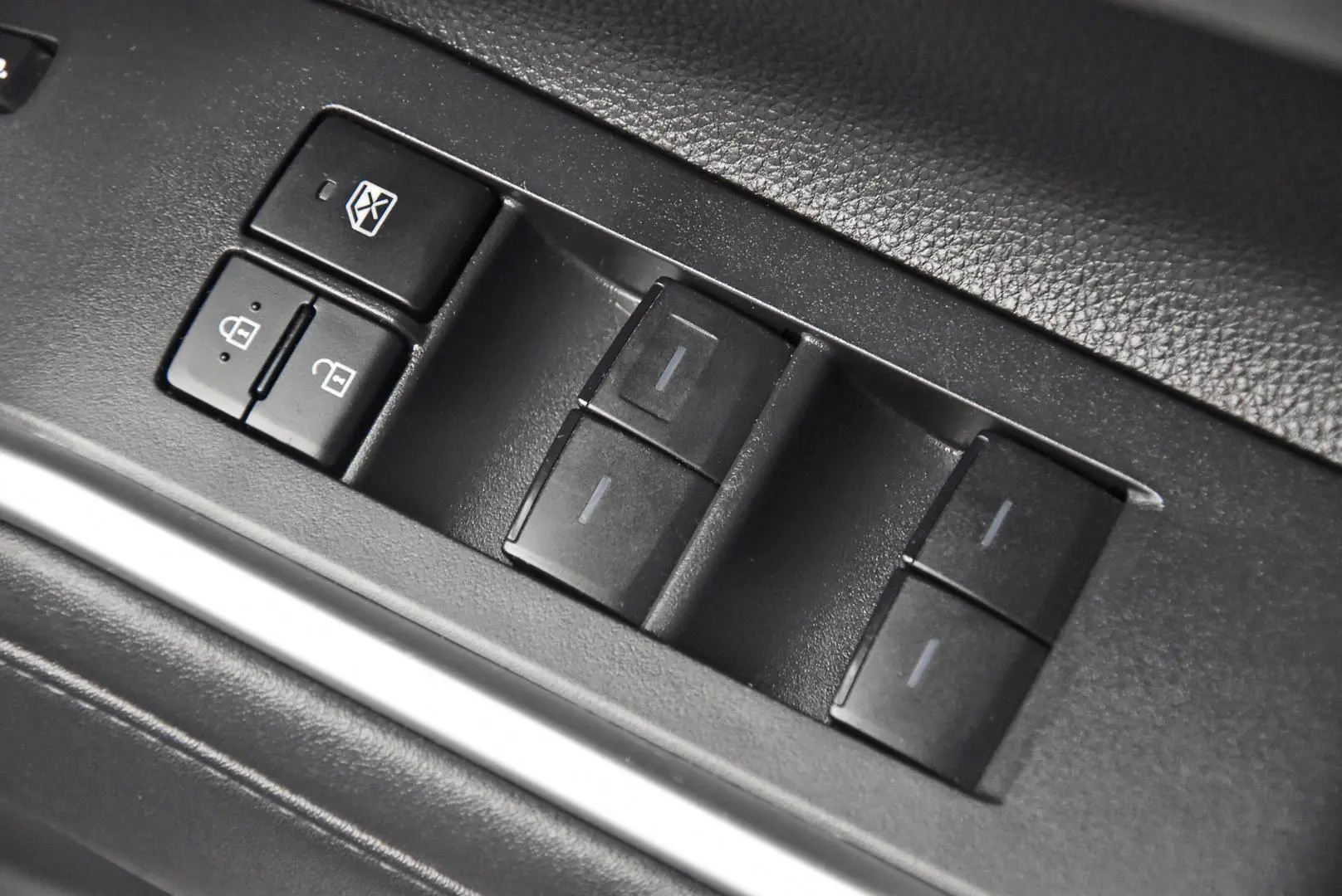 2023 Toyota Kluger Gallery Image 9