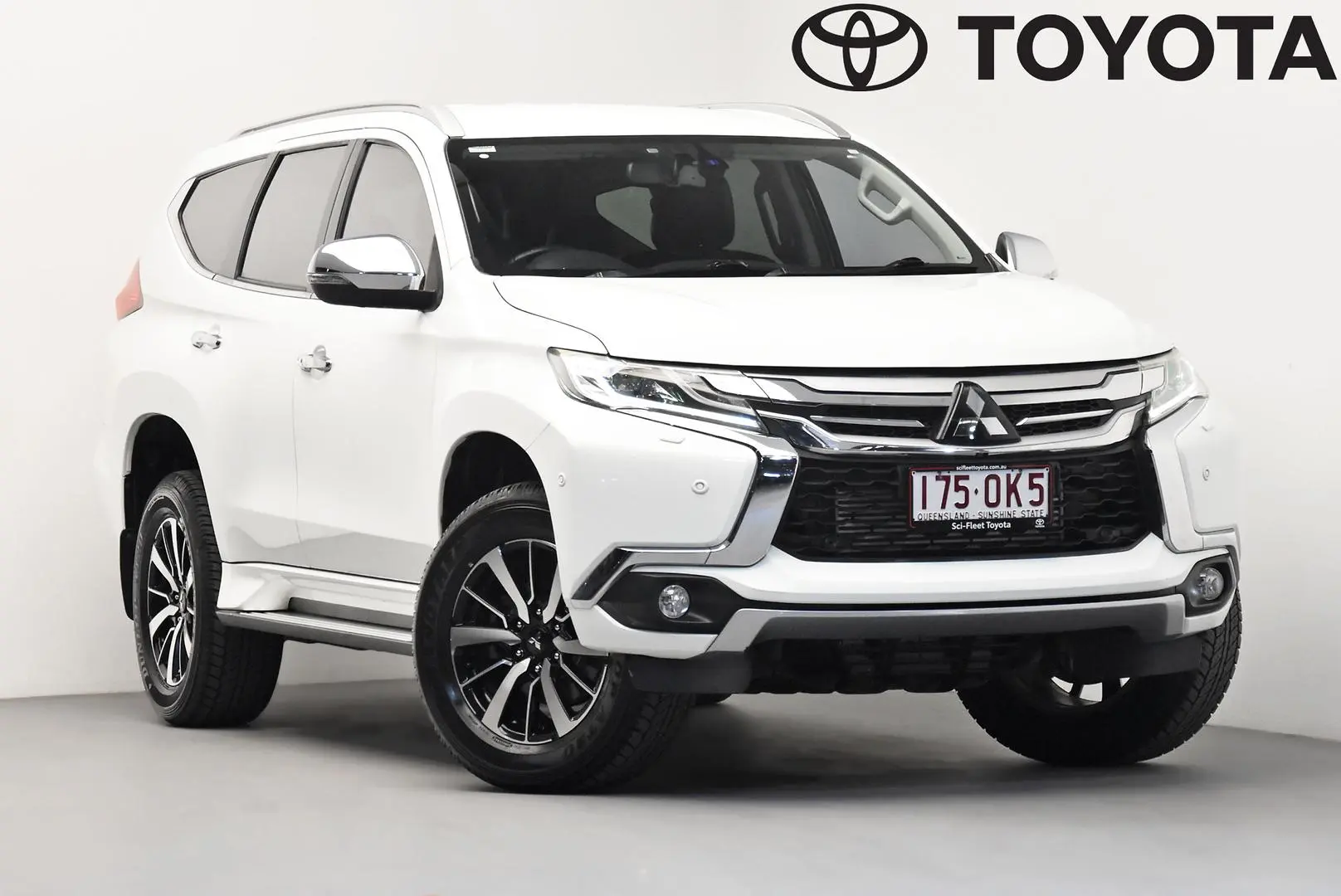 2018 Mitsubishi Pajero Sport Gallery Image 1