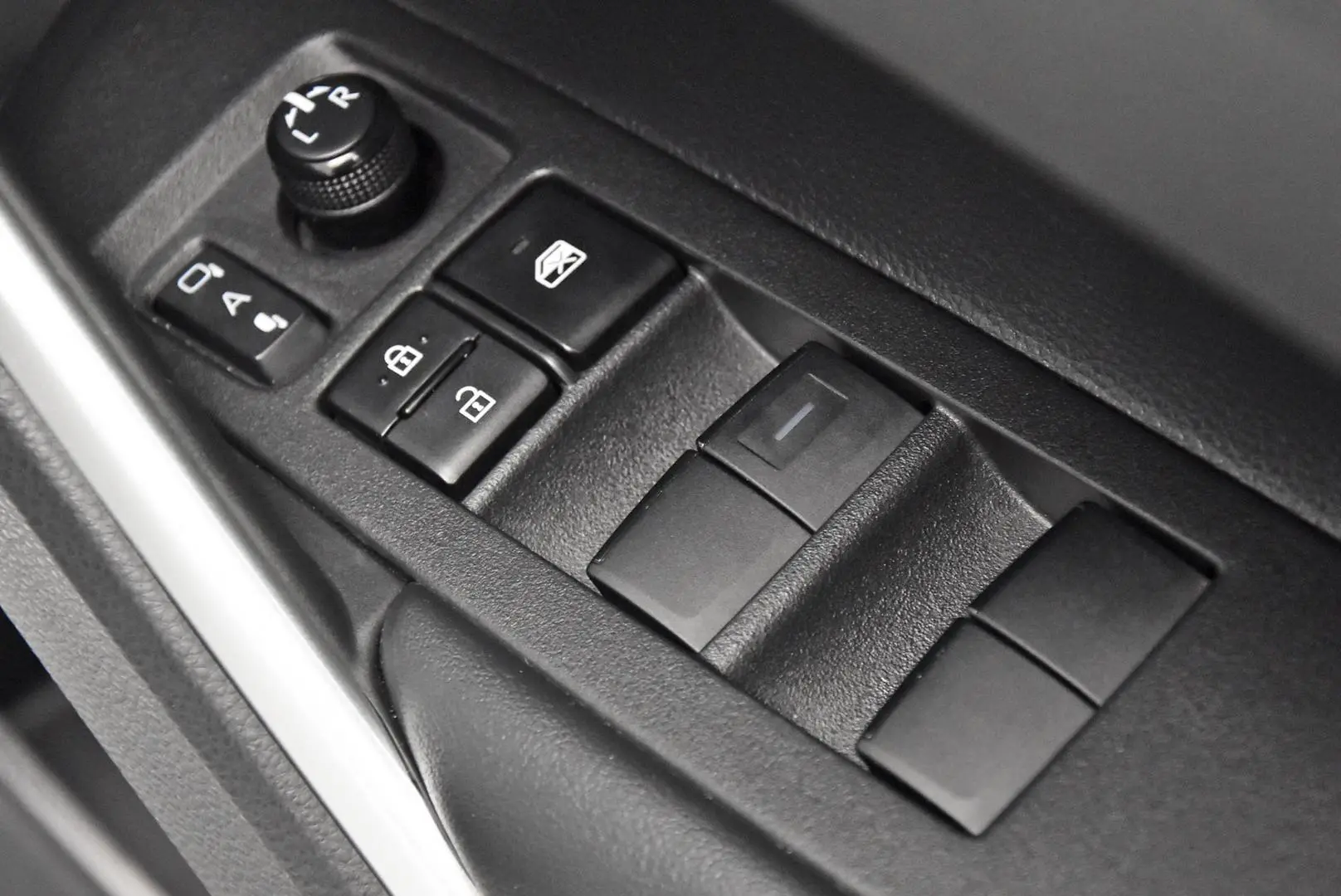 2022 Toyota Corolla Cross Gallery Image 10