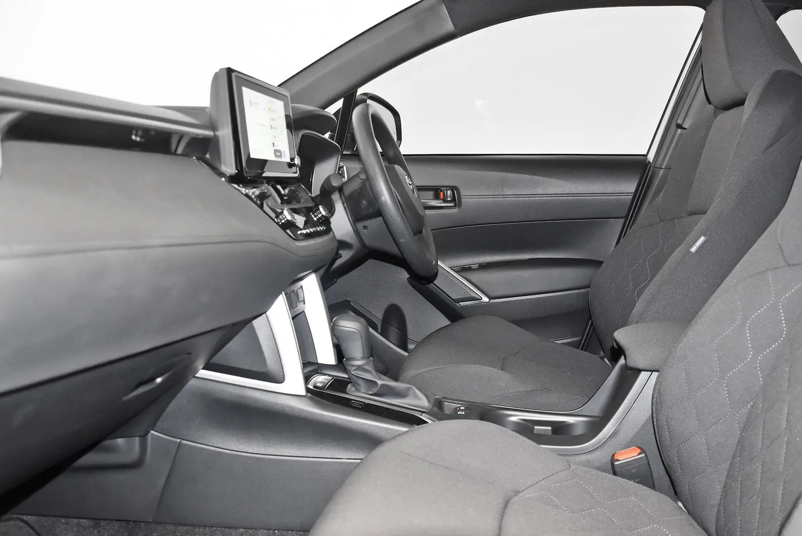 2025 Toyota Corolla Cross Gallery Image 18