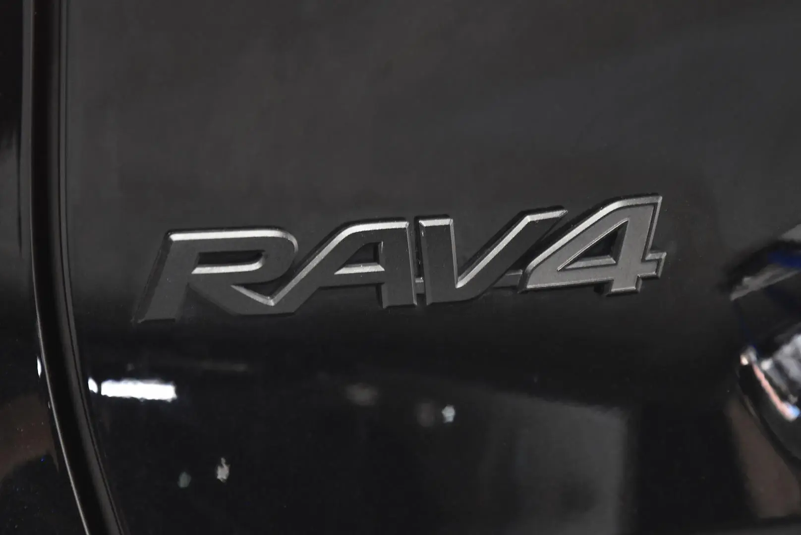 2021 Toyota RAV4 Gallery Image 7