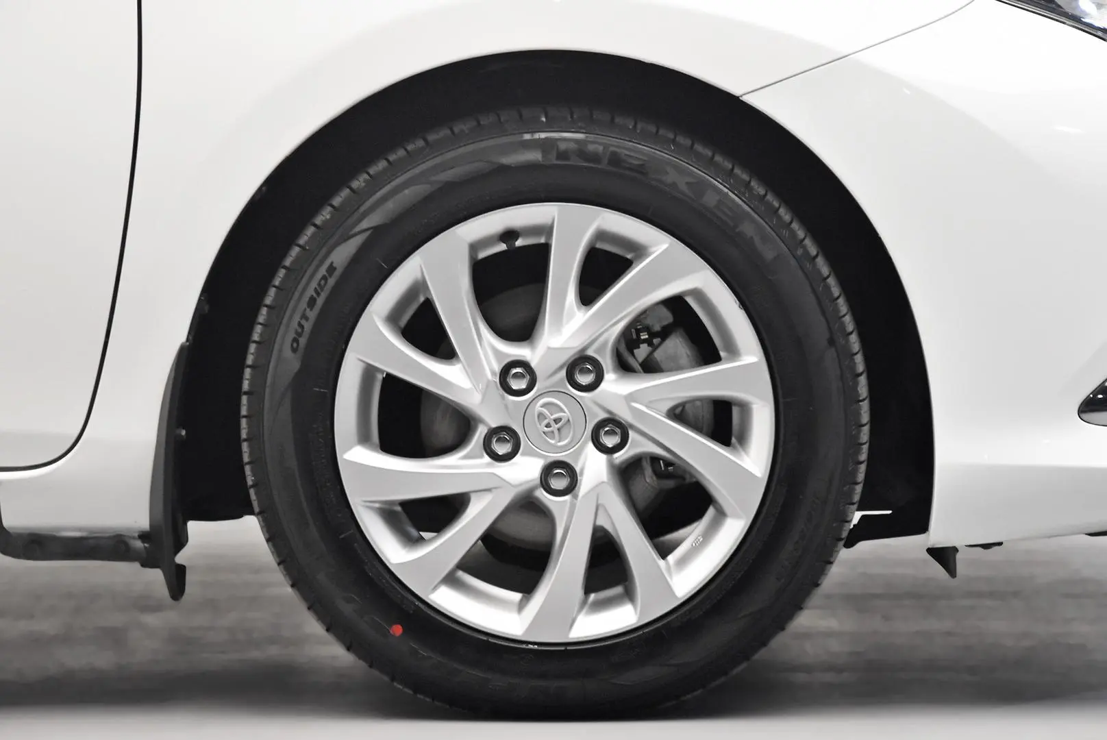 2015 Toyota Corolla Gallery Image 22