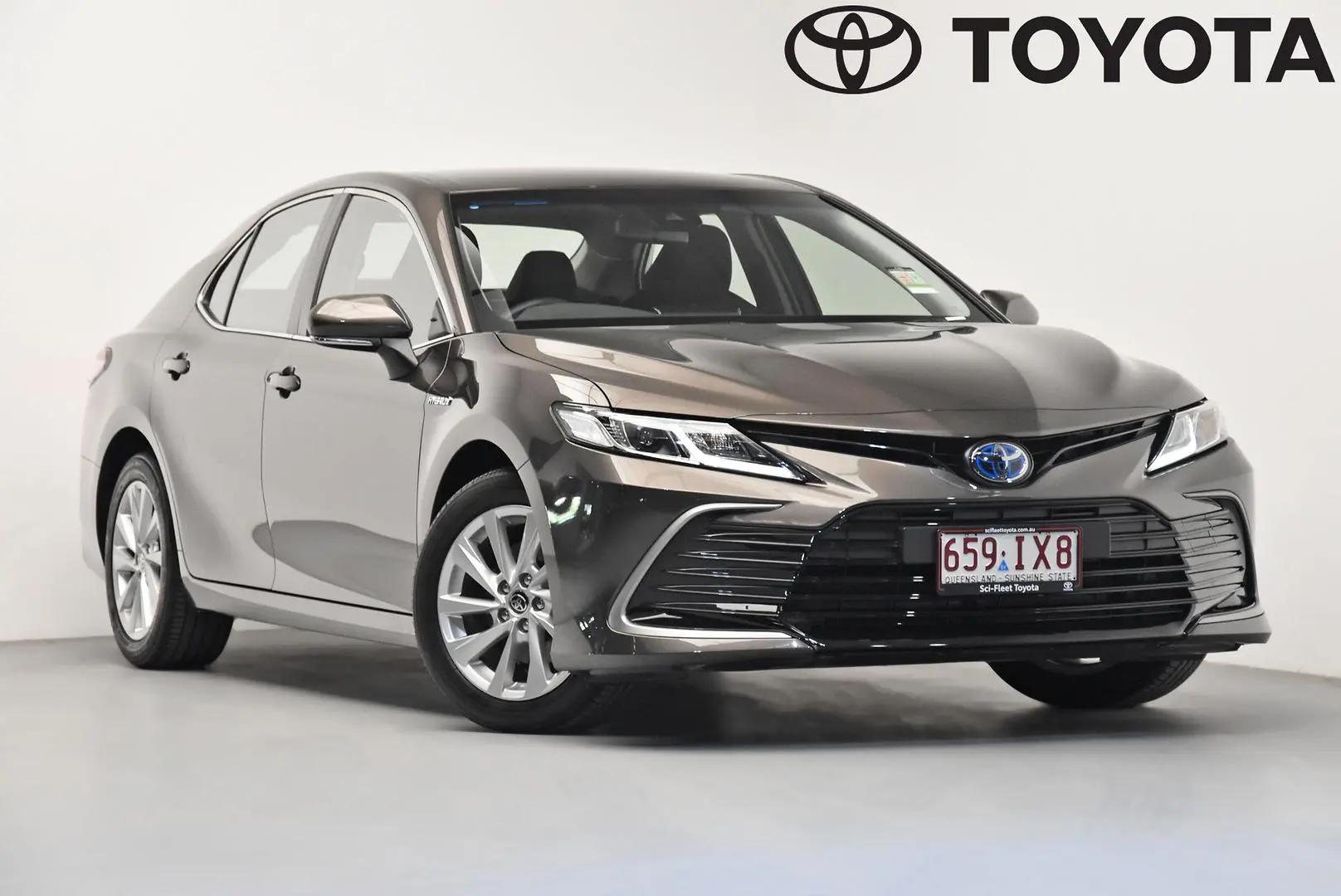 2024 Toyota Camry Gallery Image 1