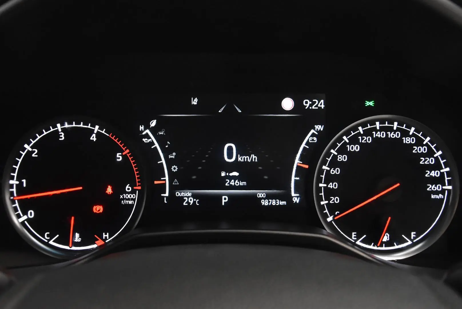 2022 Toyota Landcruiser Gallery Image 9