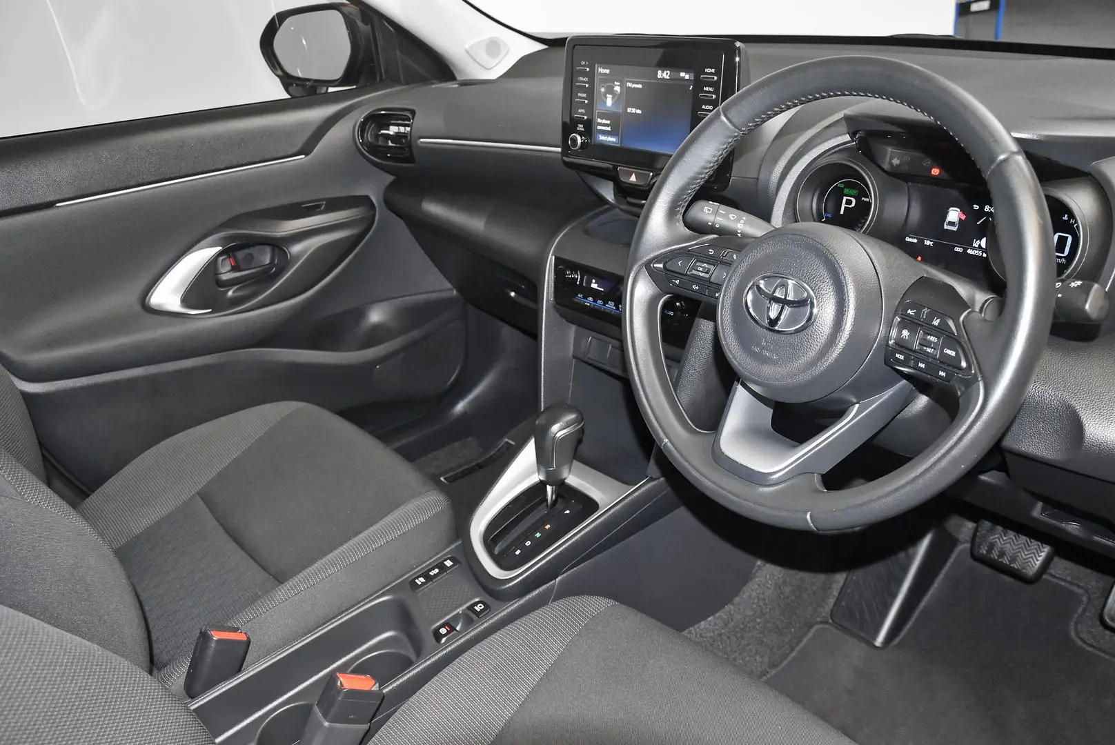 2022 Toyota Yaris Cross Gallery Image 9